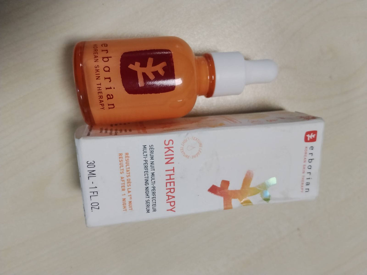 300403 - ERBORIAN - TERAPIA E LËKURËS - SERUM QUMËSHTI PËR NATËN MULTI-PERFEKSIONUES ME 17 PËRBËRËS SUPER - I PËRSHTATSHËM PËR TË GJITHA LLOJTE E LËKURËS - KOZMETIKË KOREANE - 30ML