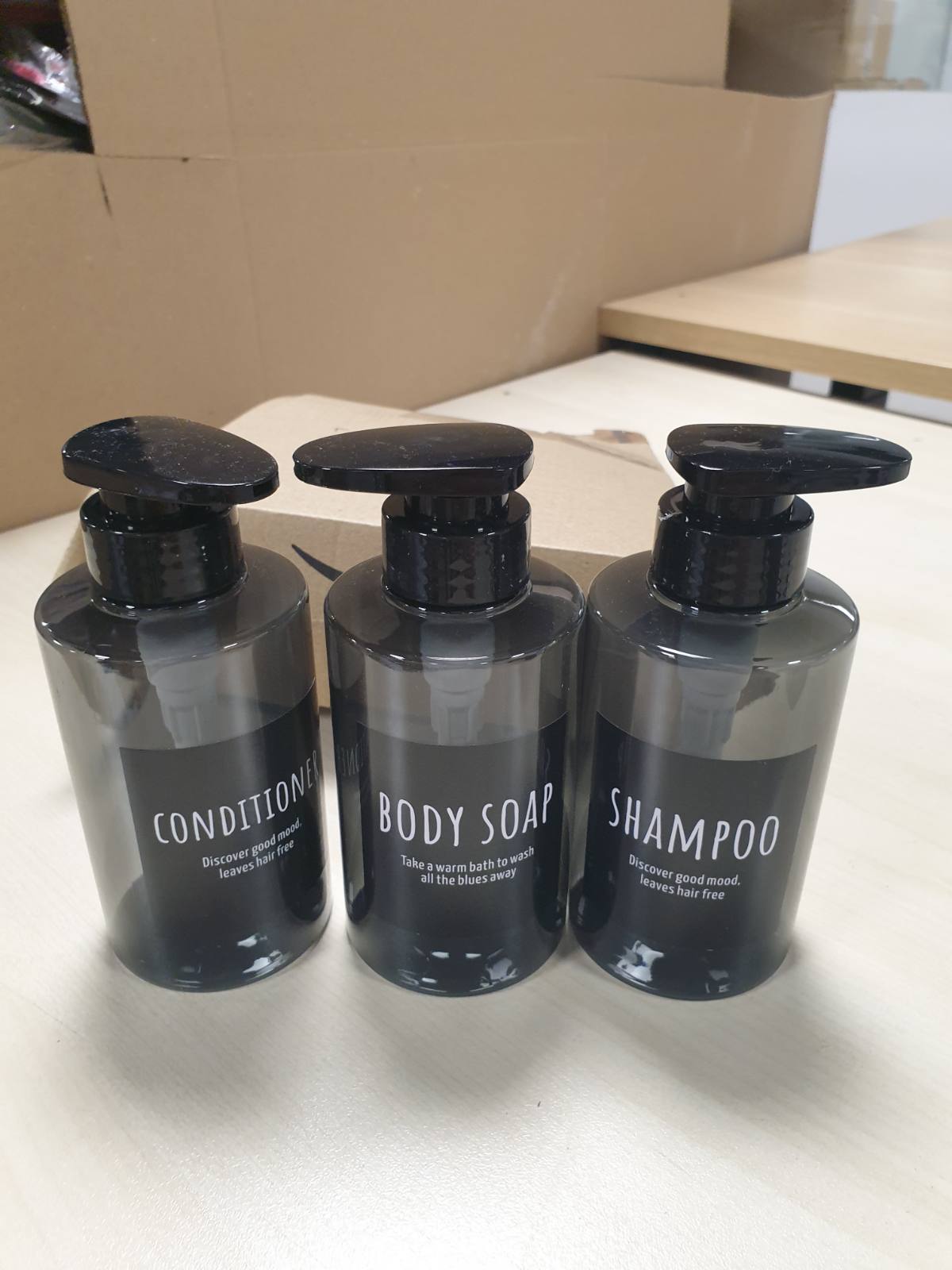185893 - SEGBEAUTY Shishe Plastike Bosh 300 ml me Pompë Dozuese, Seti prej 3 copë, Shishe të Rimbushshme për Shampo, Sapun Trupi, Balsam Flokësh, Përdorim në Dush ose Banjo Hoteli, Ngjyra Gri