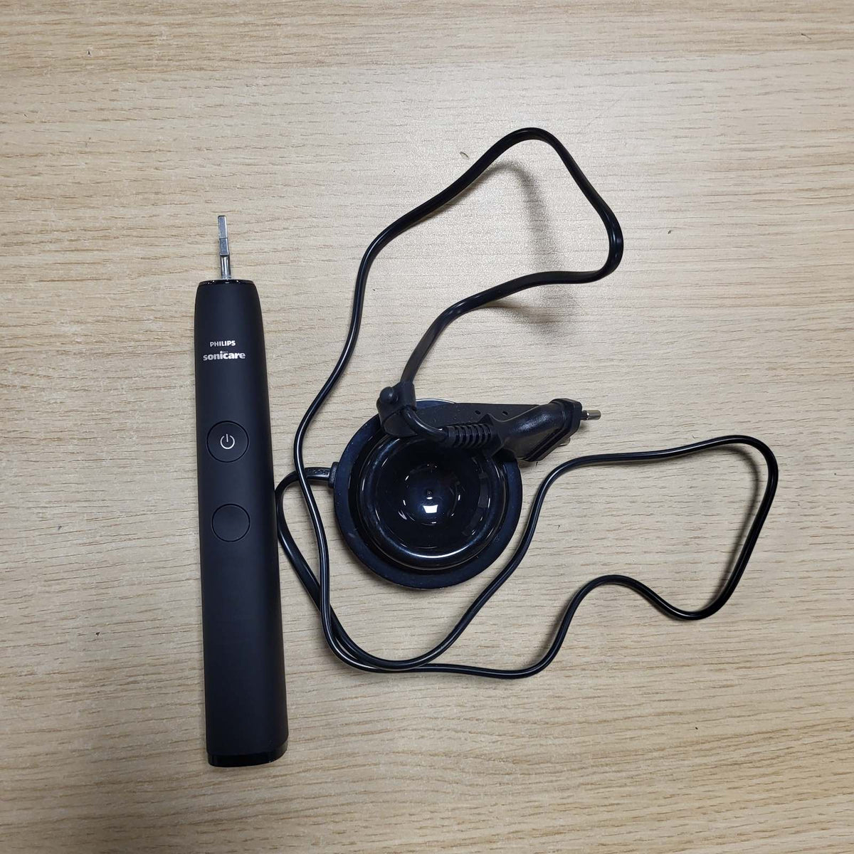 296526 - PHILIPS Furçë dhëmbësh elektrike Sonicare DiamondClean 9000, furçë dhëmbësh sonike me aplikacion, sensor presioni, 4 mënyra pastrimi, 3 nivele intensiteti, xham karikimi dhe kuti udhëtimi USB, e zezë, modeli HX9911/09