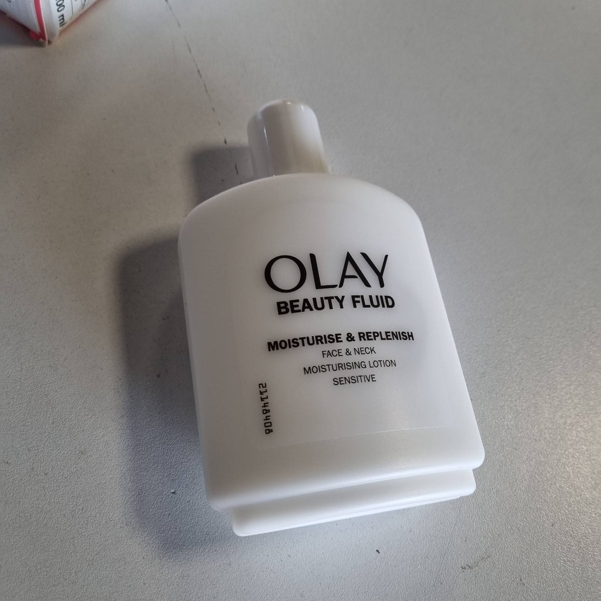 298325 - Olay Locion Hidratues për Lëkurë të Ndjeshme, 6 oz (177 ml)