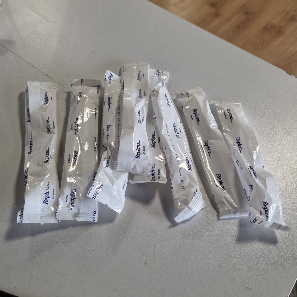 298373 - REPLENS Xhel Hidratues Vaginal për Tharje Intime, Pa Parfum dhe Hormone, Pako me 8 Paketa Njëpërdorimëshe
