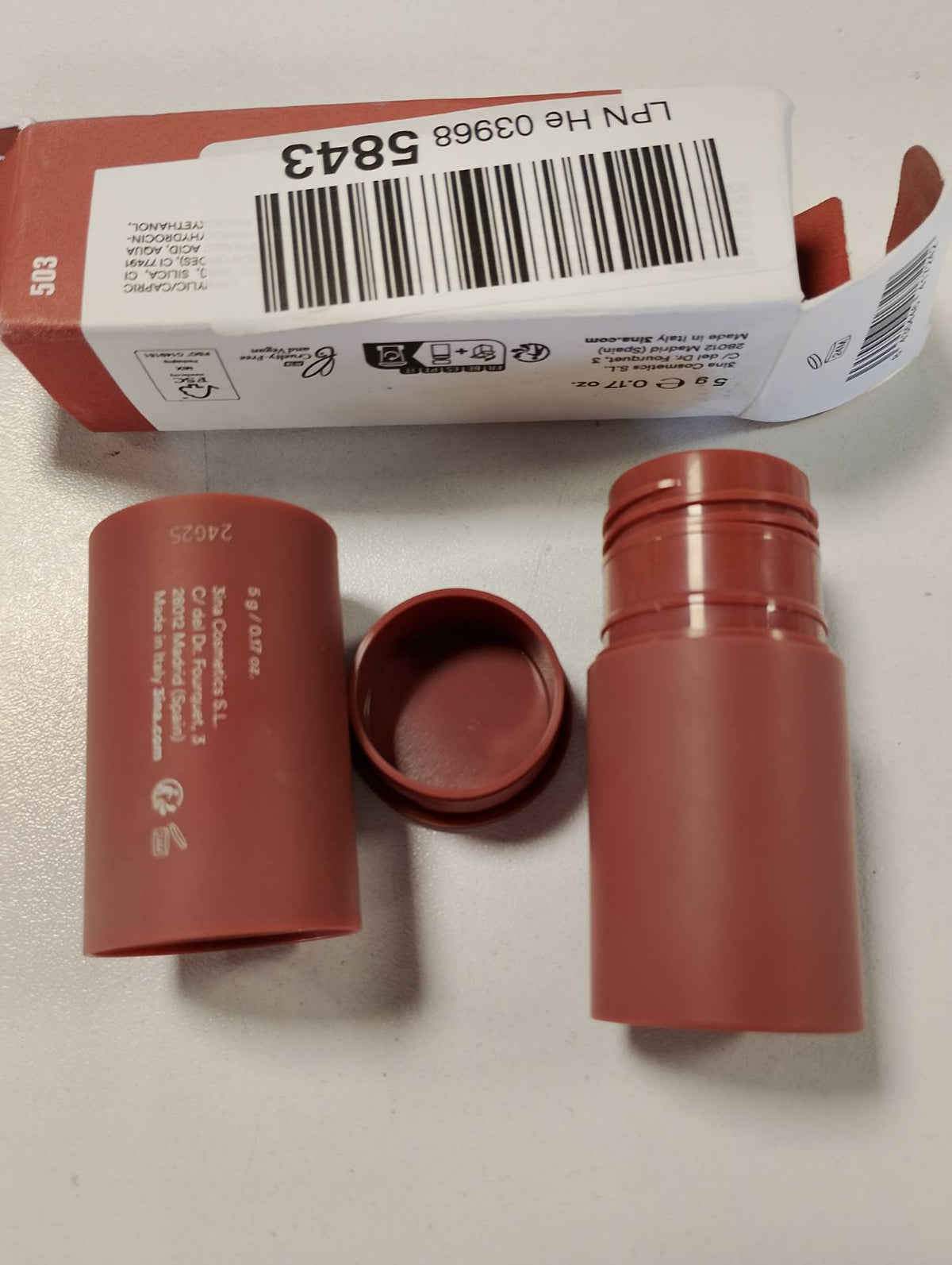 303400 - 3INA MAKEUP The No Rules Stick 503 - Nude, Skuqës me krem nudo me acid hialuronik, 3-në-1 për faqe, buzë dhe sy, Vegan