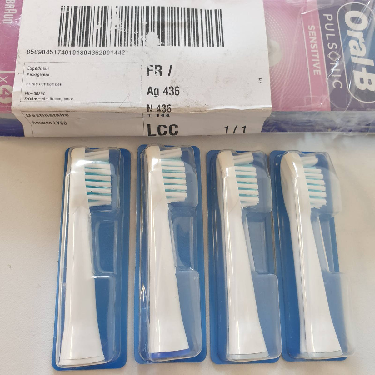 306383 - ORAL-B Koka Furçash Zëvendësuese Pulsonic Sensitive, Pako me 4, Të Bardha, për Furçat Elektrike të Dhëmbëve