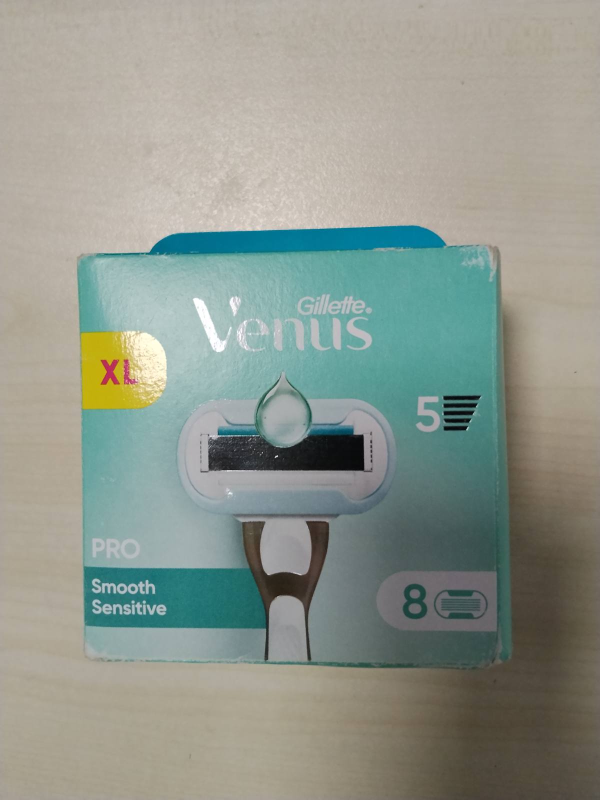 298400 - GILLETTE Brisqe rroje Venus Pro Smooth Sensitive - 8 tehe zëvendësuese