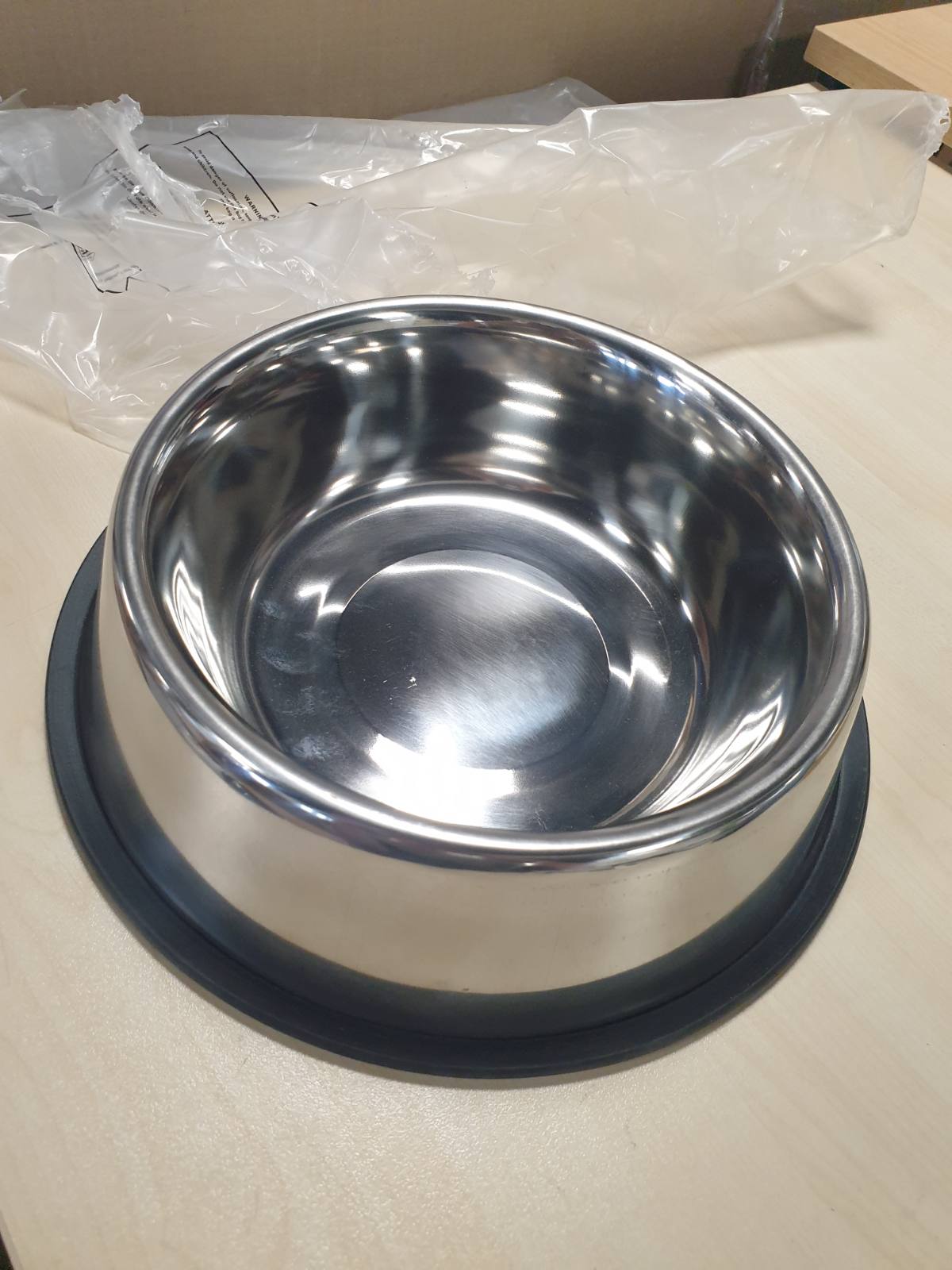 215938 - TRIXIE Tas çeliku inox, unazë gome, 2.8 l/Ø 34 cm