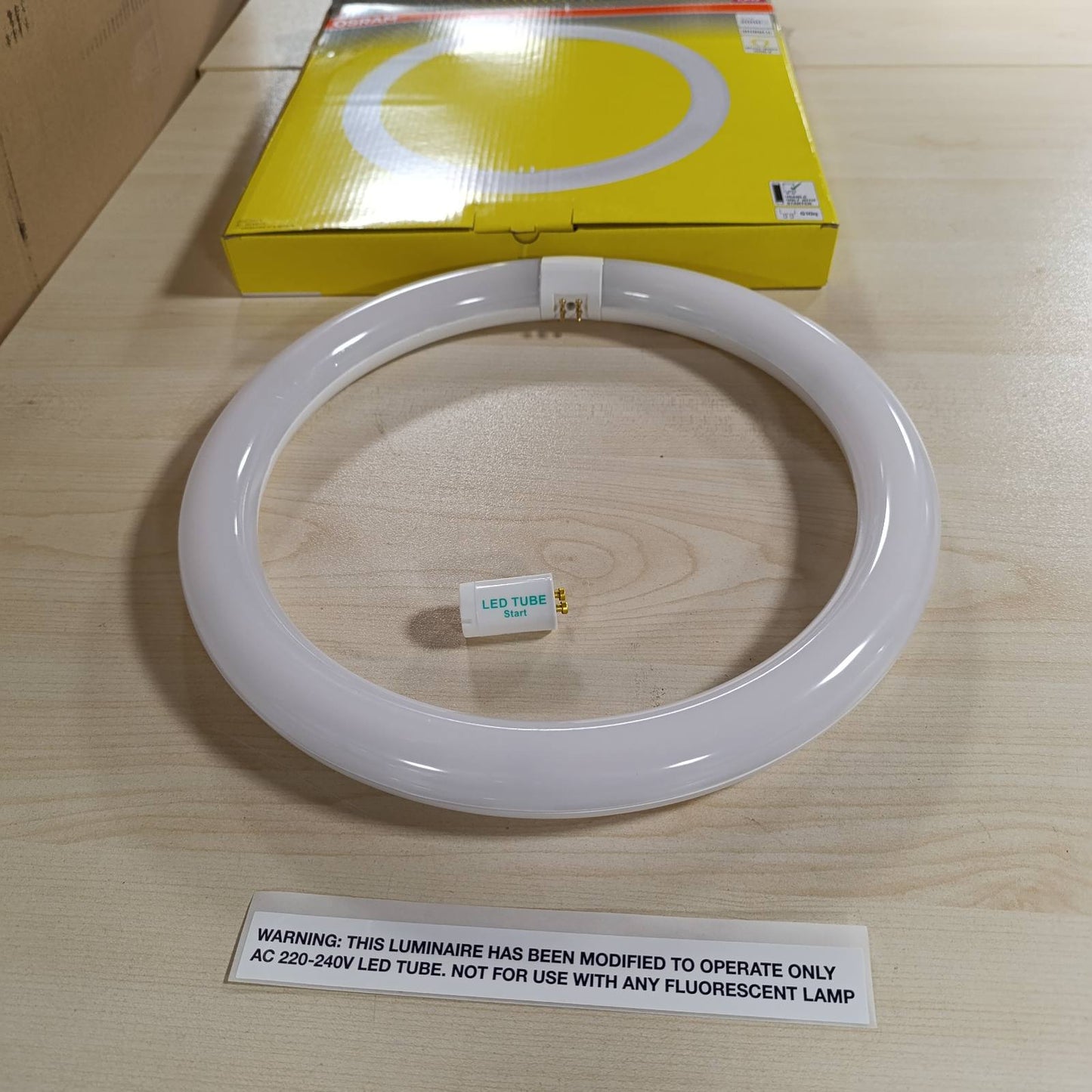197077 - OSRAM TUBE T9C EM 32, Tub LED Rrethor 18.3W, 2000lm, 3000K, Dritë e Bardhë e Ngrohtë, Alternativë LED për Llambat Fluoreshente T9, Jetëgjatësi e Gjatë, Konsum Energjie i Ulët