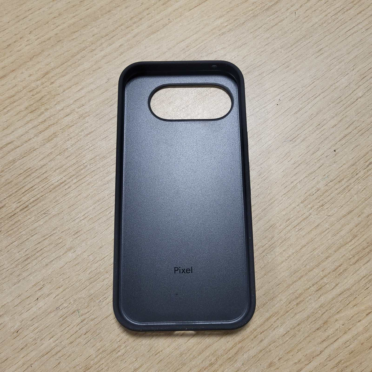 296040 - MBËSHTJELLËS PËR GOOGLE PIXEL 10A – PLASTIKË E RICIKLUAR, KARIKIM PA PENGESA, TESTUAR NDAJ RËNIES - OBISDIAN