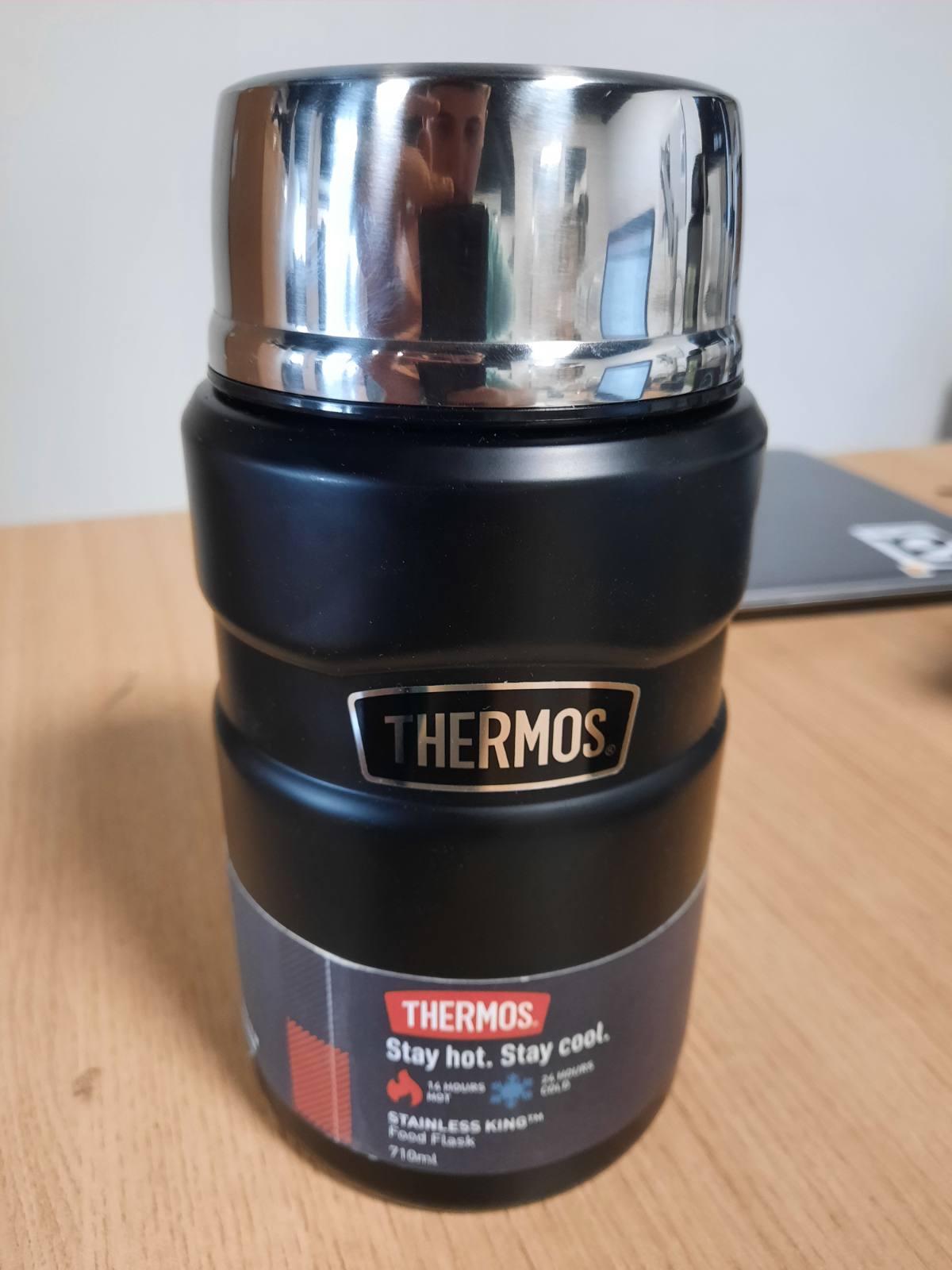 214343 - THERMOS Termos çeliku inox, E zezë mat, 710 ml