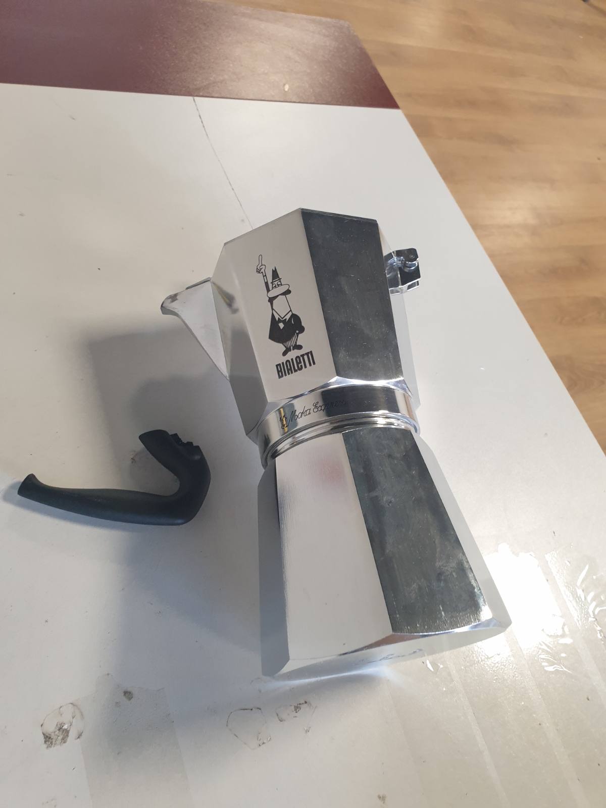 221539 - Bialetti Moka Express: Makina ikonike e kafesë për espresso, 12 gota (670ml), alumini, argjendi - Jo për induksion