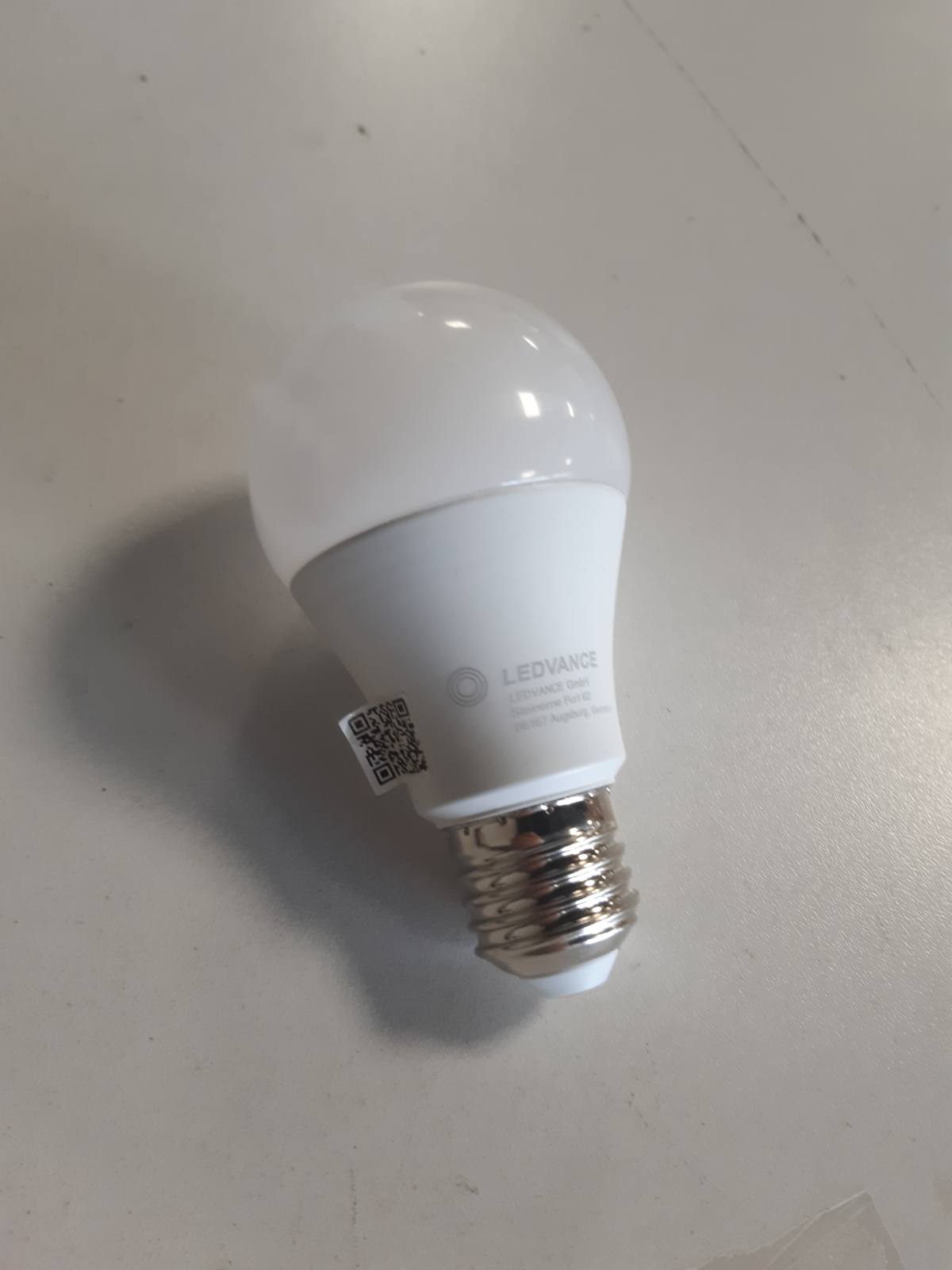 198242 - LEDVANCE SMART+ Llambë LED me Teknologji ZigBee, A60, Mat, Baza E27, Dritë e Bardhë e Akordueshme, 806lm, Fuqi 9W, 1 Pako