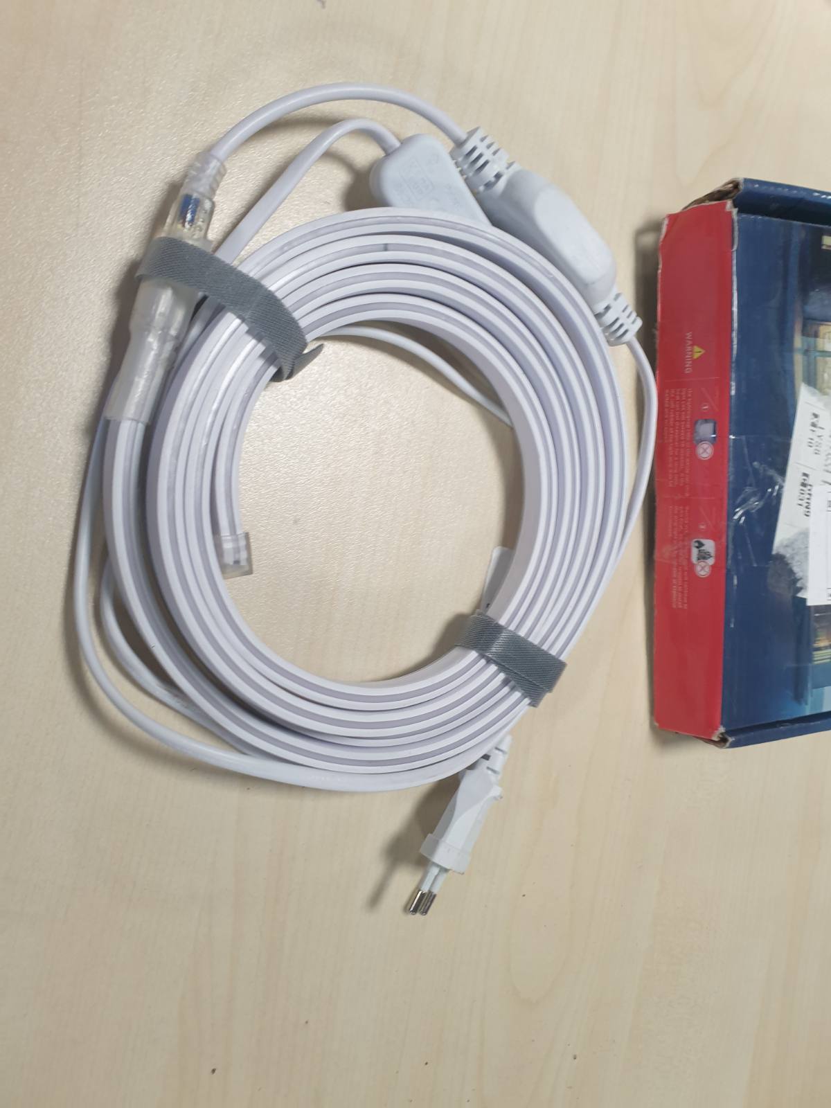 185208 - SUCIKORIO Shirit LED Neoni 2m për Jashtë, 220V, IP65 i Papërshkueshëm nga Uji, i Bardhë i Ftohtë 6000K, Fleksibël, 120 LED/m, i Prerë, me Furnizim me Energji