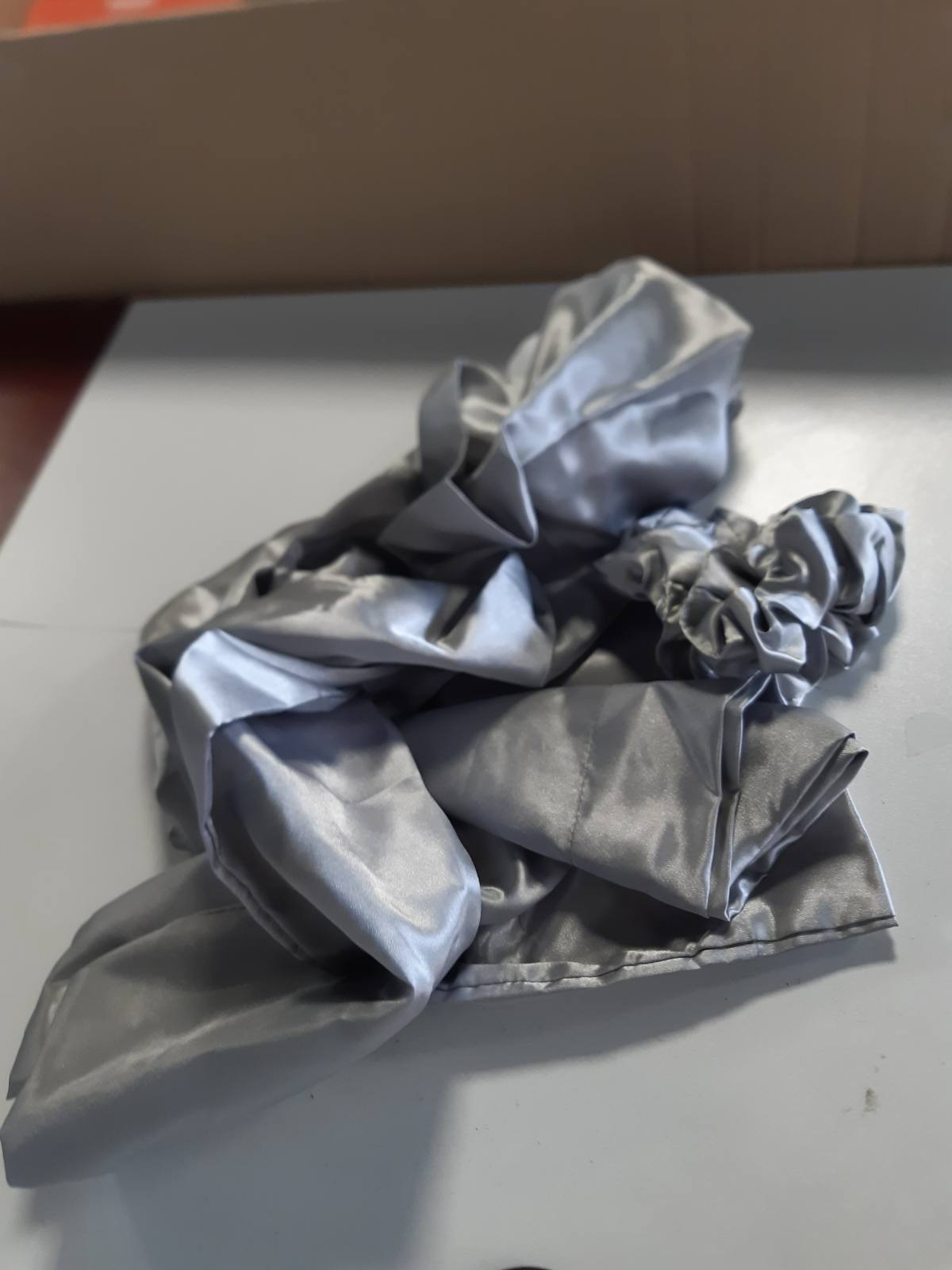 186884 - BEDELITE, Set prej 2 Mbulesave për Jastëkë në Ngjyrë Gri, Material Satin, Madhësi 40x60cm, të Buta dhe të Përshtatshme për Lëkurën dhe Flokët