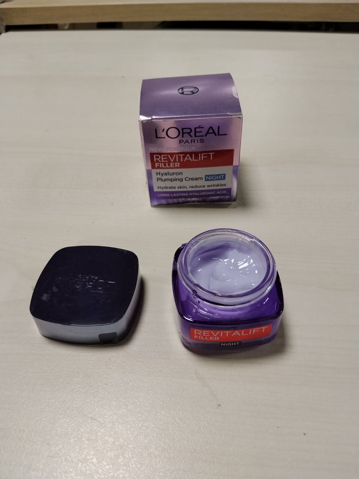 300242 - L'ORÉAL PARIS Krem nate kundër plakjes Revitalift Filler, 50 ml