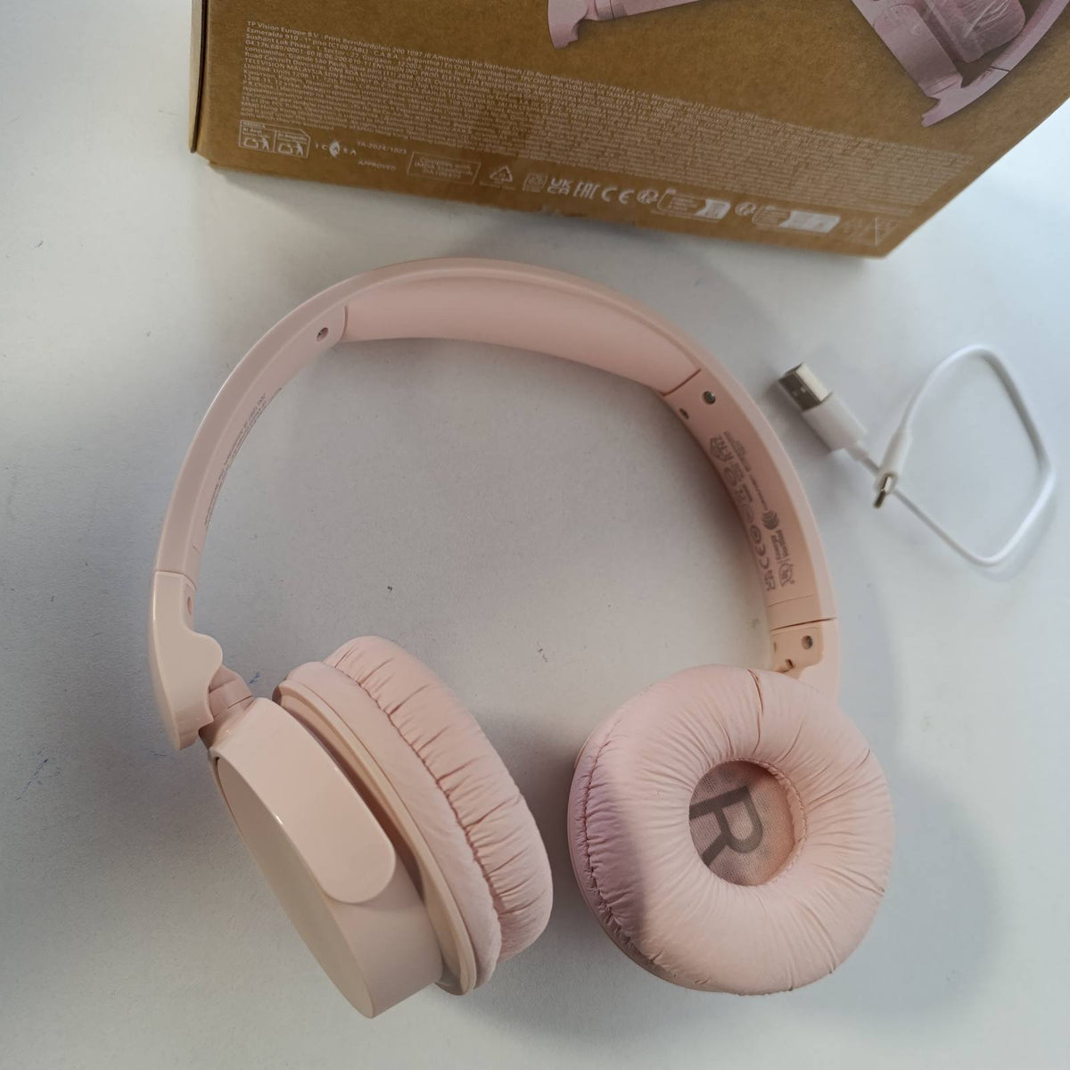 295185 - PHILIPS TAH4209PK Kufje Bluetooth pa tel - 55 orë riprodhimi - 2 orë karikim me USB - rozë