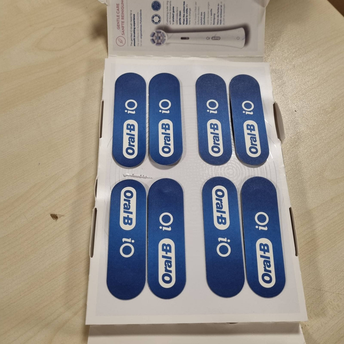 300480 - ORAL-B Koka Furçash Zëvendësuese iO Ultimate Clean, Pako me 8 Koka Furçash
