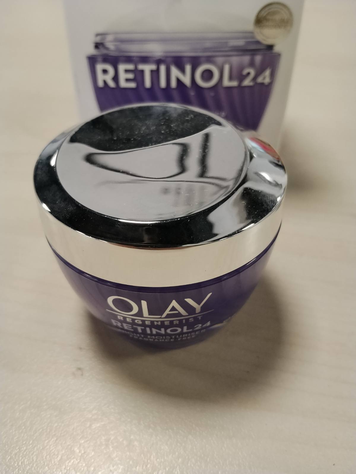 302023 - OLAY Krem hidratues nate Retinol 24, 50 g, me vitaminë B3, krem rigjenerues kundër plakjes, pa aromë