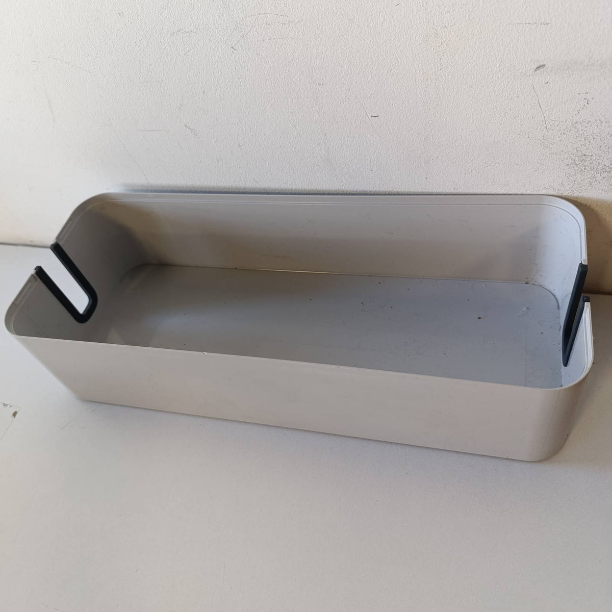 299439 - CAVOLINE Kuti kabllosh Box L, e qëndrueshme, për shirit elektrik 5-kahësh, me këmbë gome, 406 x 139 x 156 mm, gri e çelët, 503010
