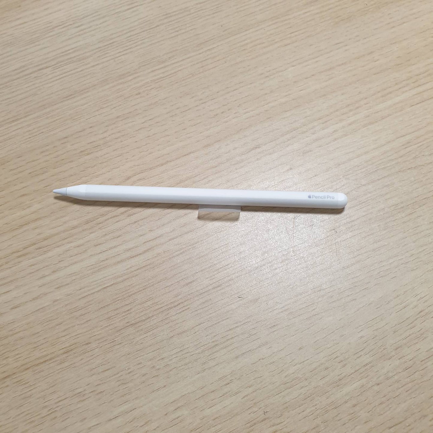 320259 - APPLE PENCIL PRO, Mjete të përparuara, precizion perfekt në piksel, ndjeshmëri ndaj presionit dhe pjerrësisë, vonesë më e ulët, për shënime, vizatim dhe art