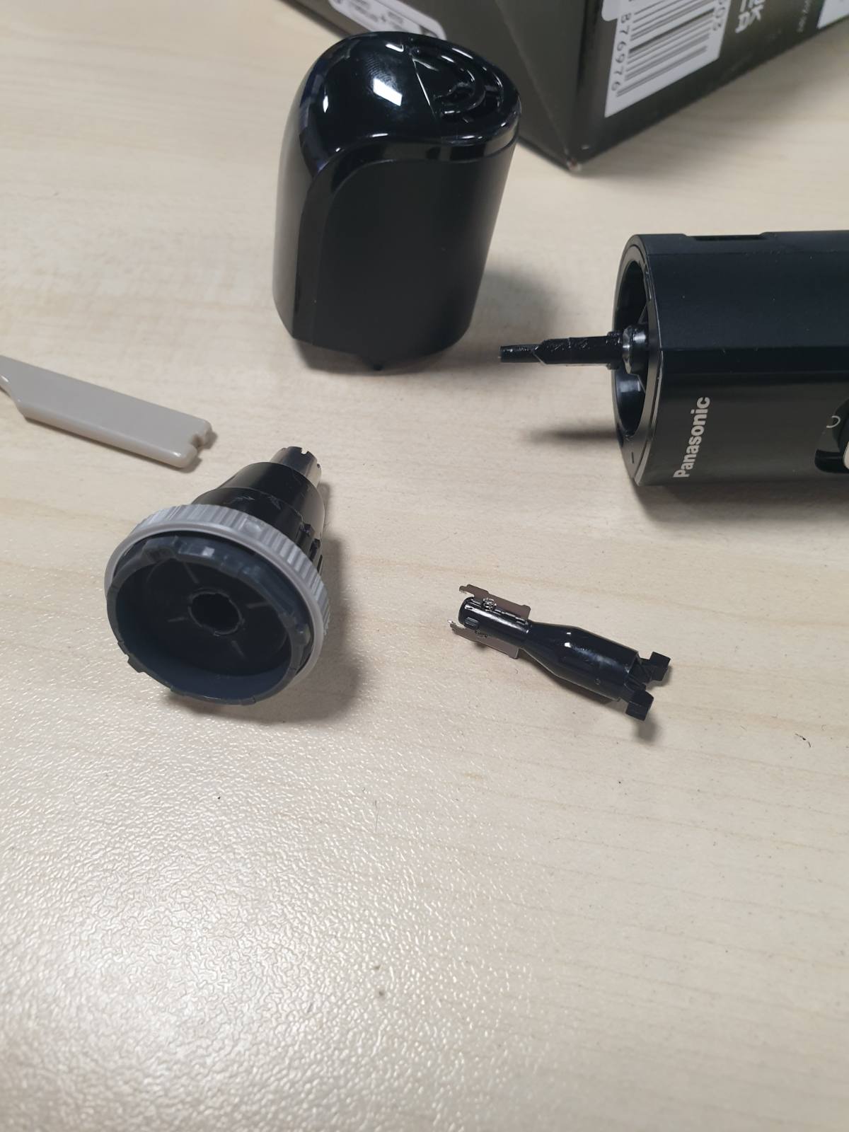 316208 - PANASONIC Makinë prerëse qimesh për hundë ER-GN300-K503, makinë rroje elektrike, rezistente ndaj ujit, e zezë