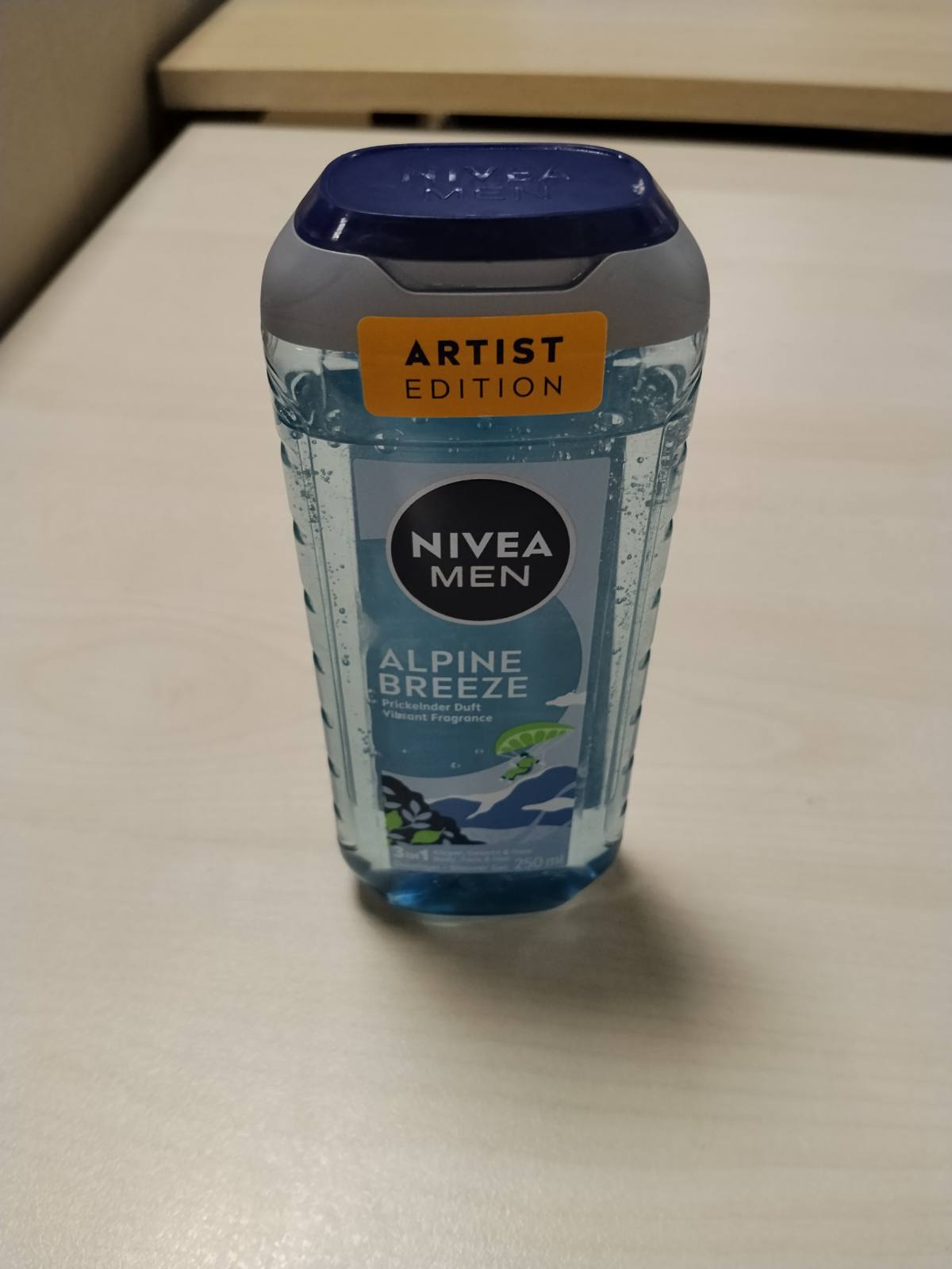 302660 - NIVEA MEN Xhel Dushi Alpine Breeze Artist Edition, 250 ml, xhel dushi 3-në-1 për trup, fytyrë dhe flokë