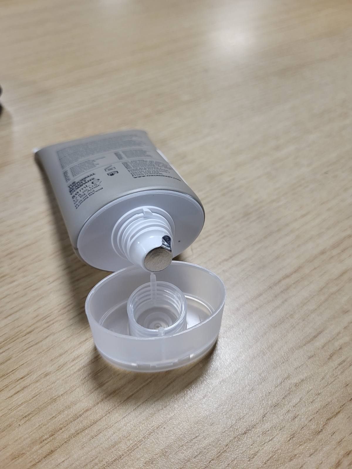 317990 - Maskë me Acid Salicilik 2% - Pastruese me Qymyr të Aktivizuar dhe Argjilë për Lëkurë të Prirur ndaj Njollave, 50 ml