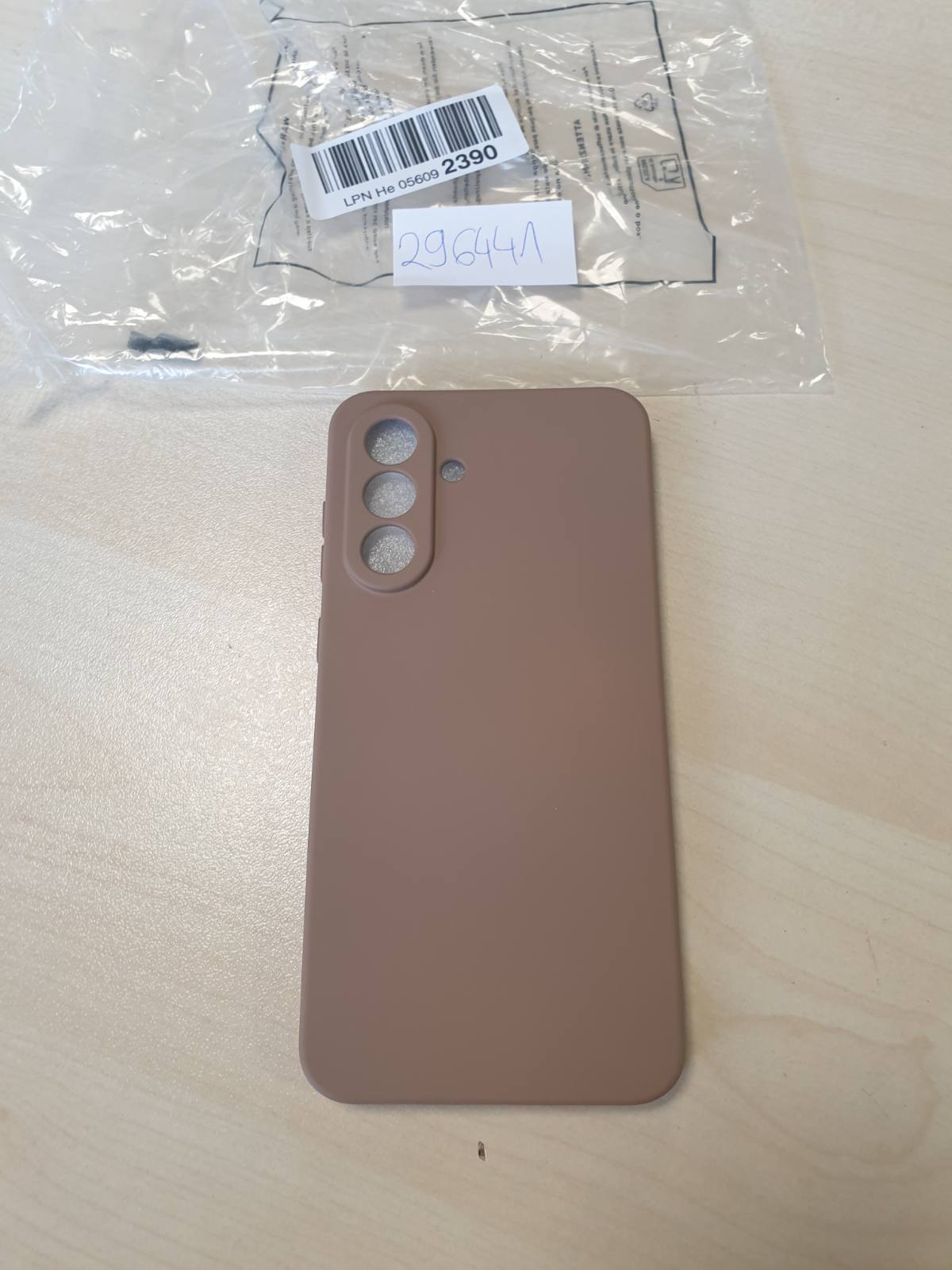 296441 - OAKXCO Mbrojtëse për Samsung Galaxy A56 5G, Mbrojtëse silikoni me mbrojtje të kamerës, ultra e hollë, ngjyrë kafe kaki, material TPU.