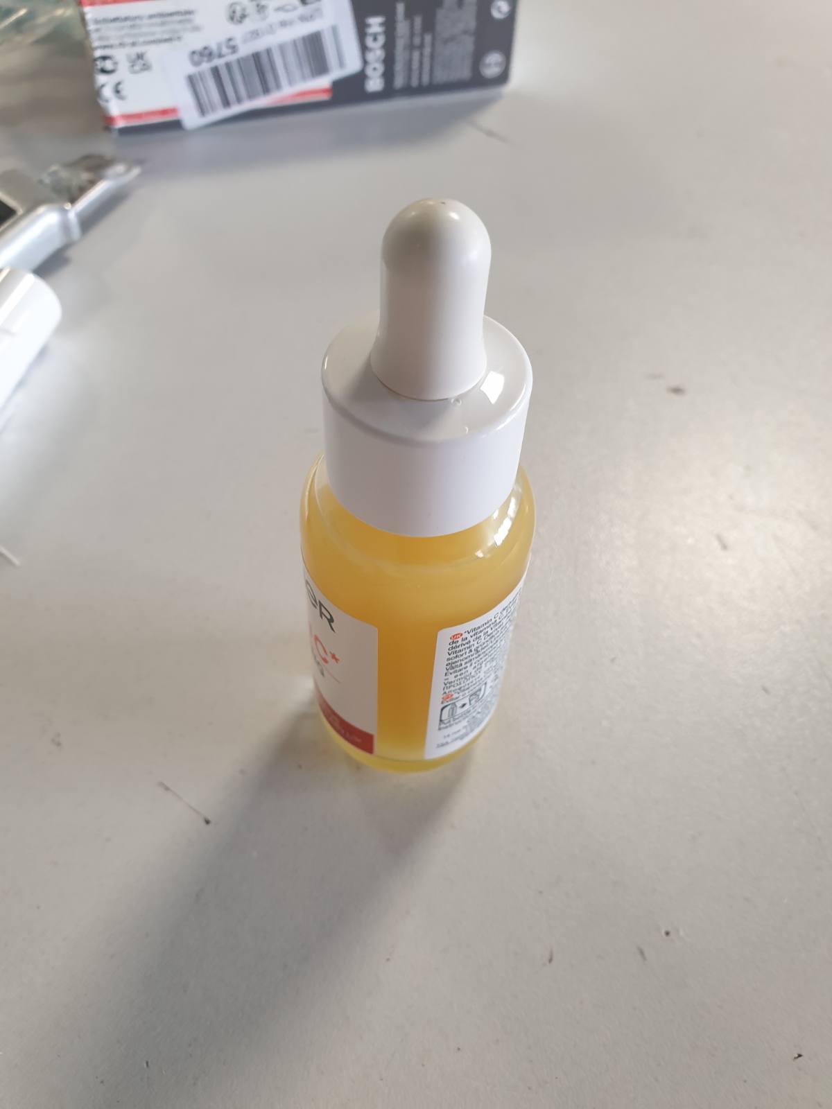 318219 - GARNIER SkinActive - Serum Korrektues për Njollat e Errëta - 30 ml