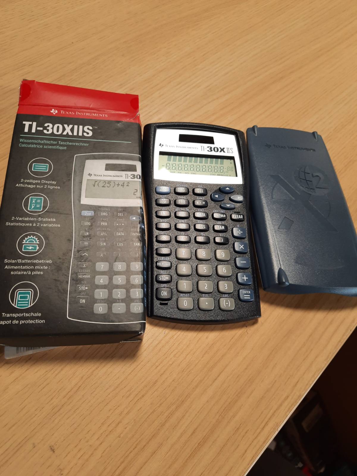 276661 - TEXAS INSTRUMENTS Kalkulator Shkollor TI-30 XIIS (me dy rreshta, me energji diellore dhe me bateri) Blu e errët