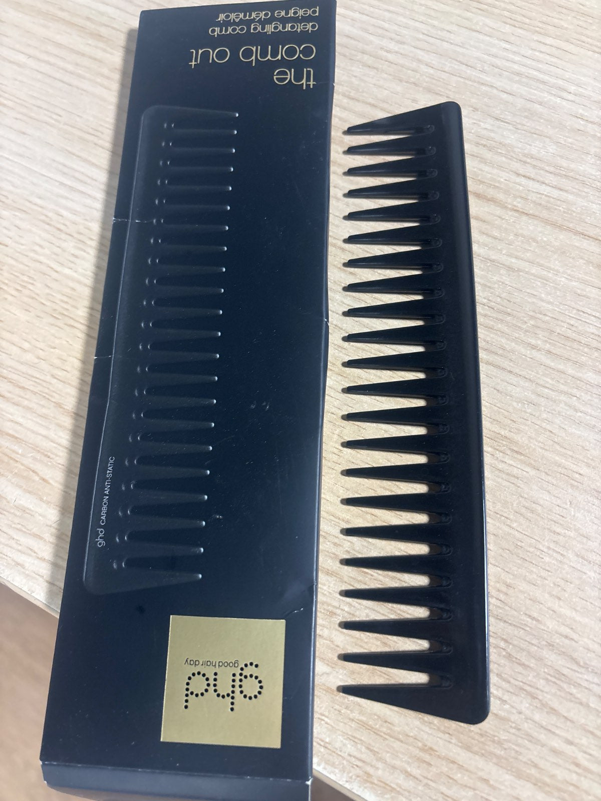 298488 - GHD THE COMB OUT - Krehër zbërthyes, zbërthim i butë, ideal për kaçurrela dhe onde