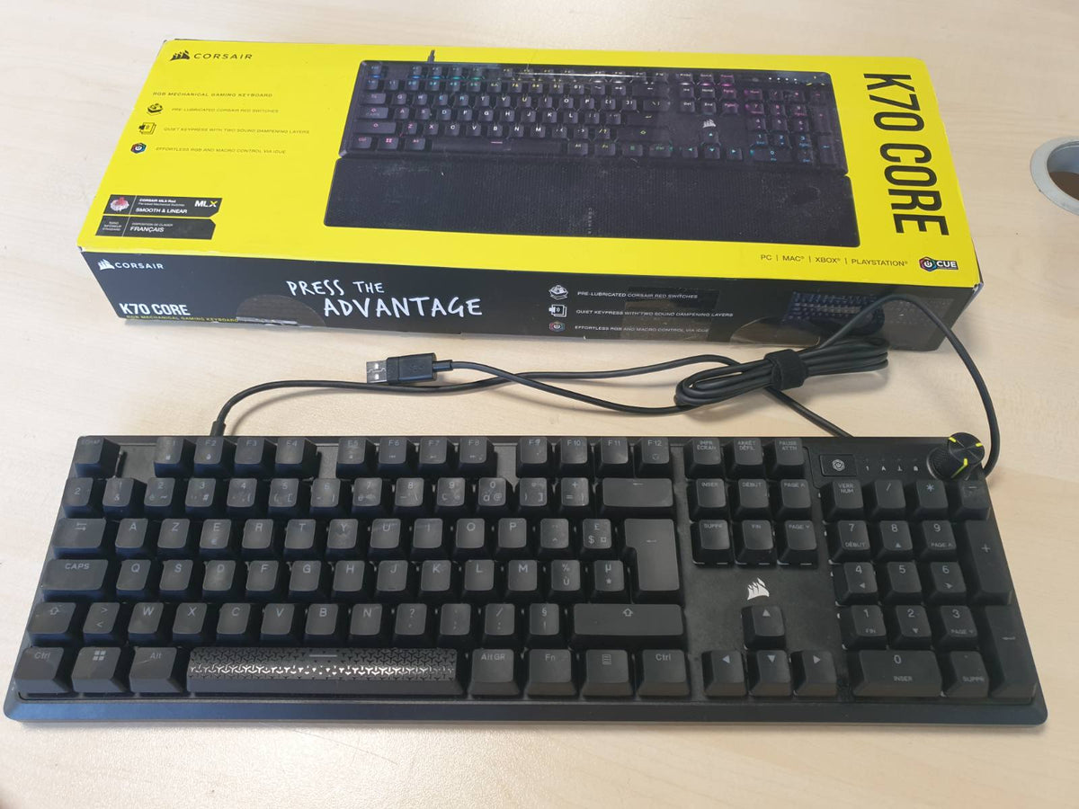 295083 - CORSAIR Tastierë mekanike për lojëra me tela K70 CORE RGB – Çelësa linearë të lubrifikuar MLX të kuq, SOCD, amortizim zhurme, rrotë kontrolli mediash, AZERTY FR – e zezë