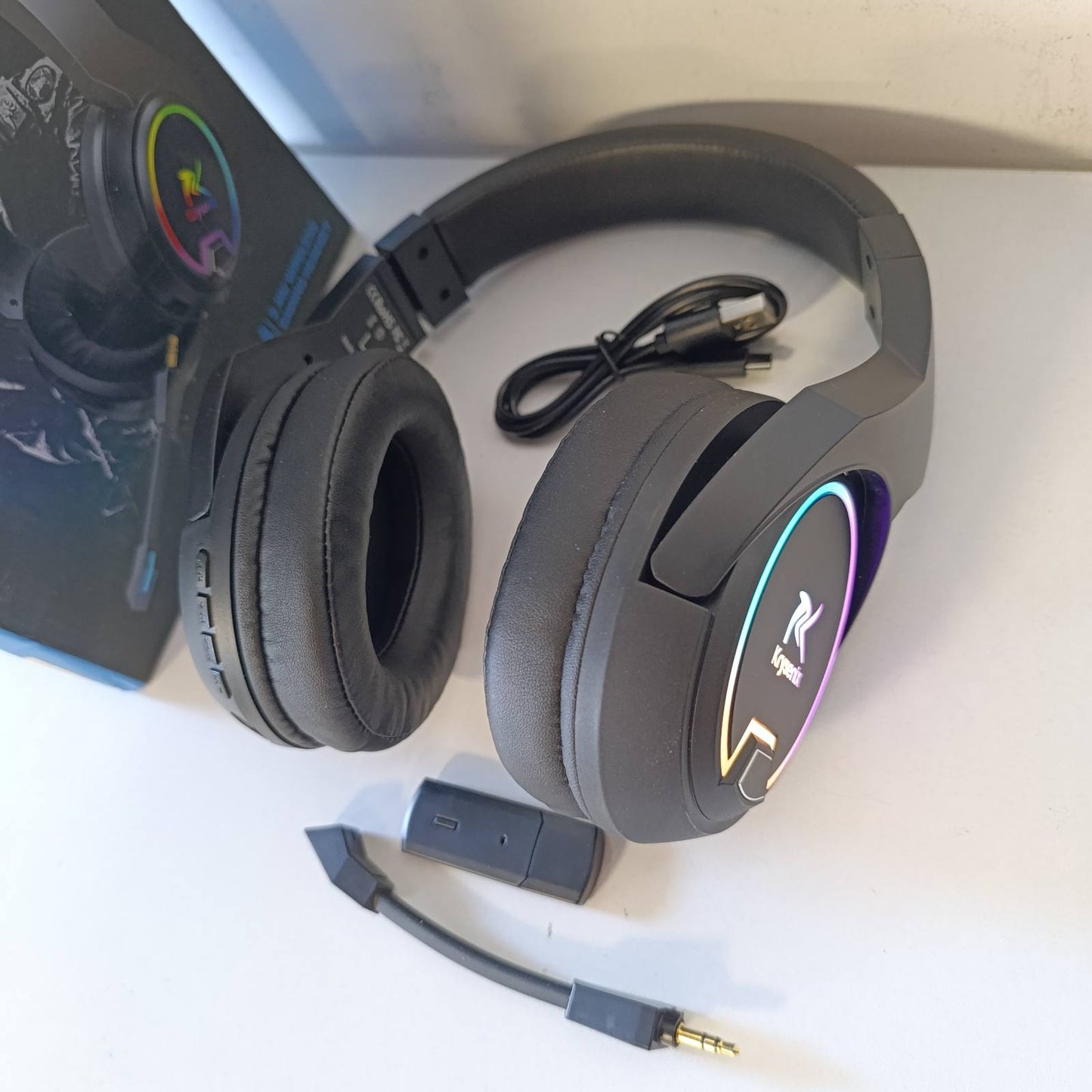 276534 - KRYZENIX Kufje Lojërash Pa Tel PG4 2.4GHz për PS4, PS5, PC, Mac, Switch, 48H me Mikrofon që Anulon Zhurmën, Kufje Bluetooth Pa Tel me Drita LED, Tingull Rrethues, të Zeza