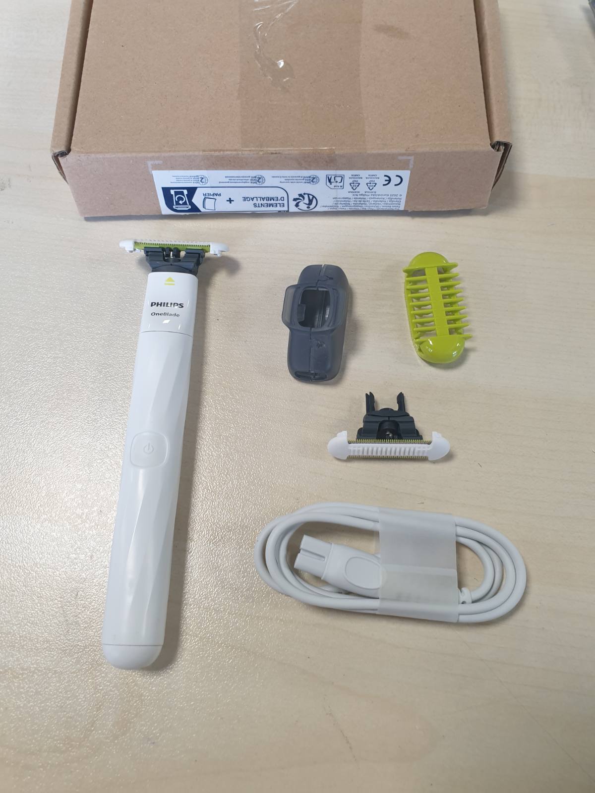 298083 - PHILIPS OneBlade Intime, Rruajtje Intime, Modeli QP1924/30