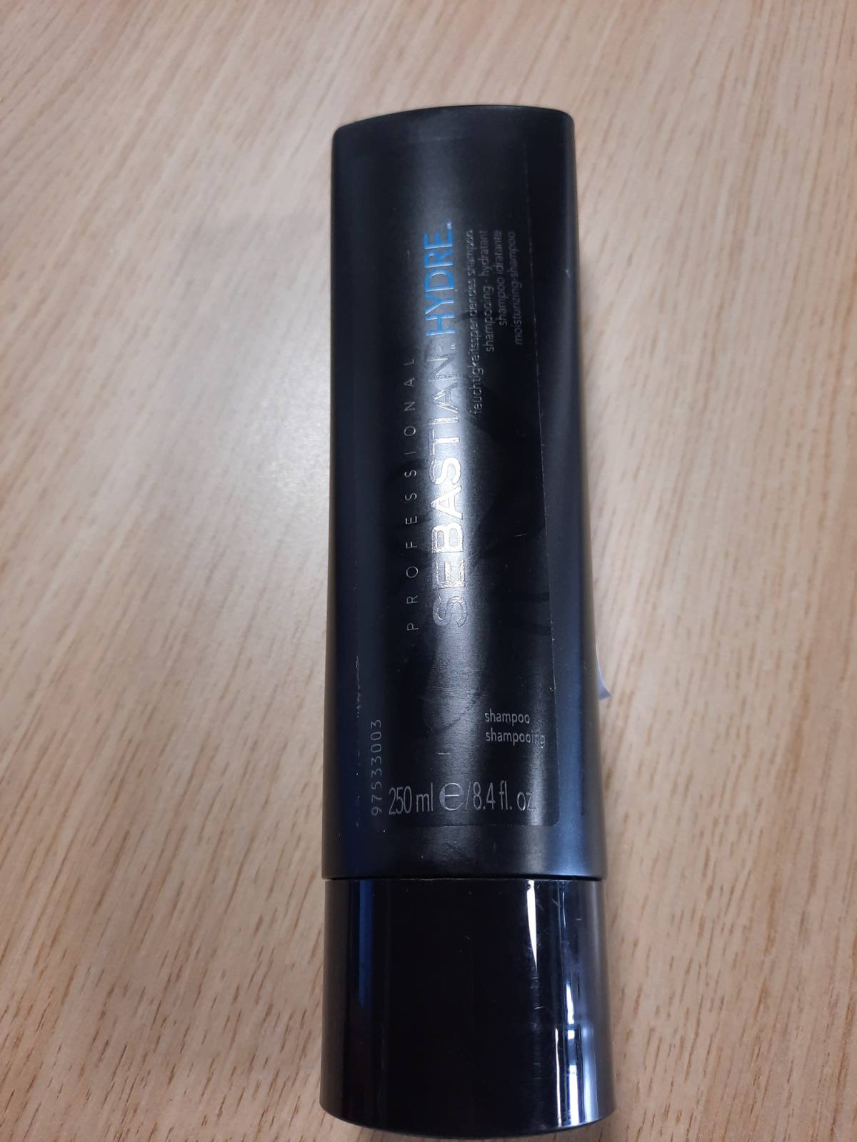 298433 - SEBASTIAN PROFESSIONAL - Shampo hidratuese, 250 ml, për flokë të thatë dhe të çrregullt