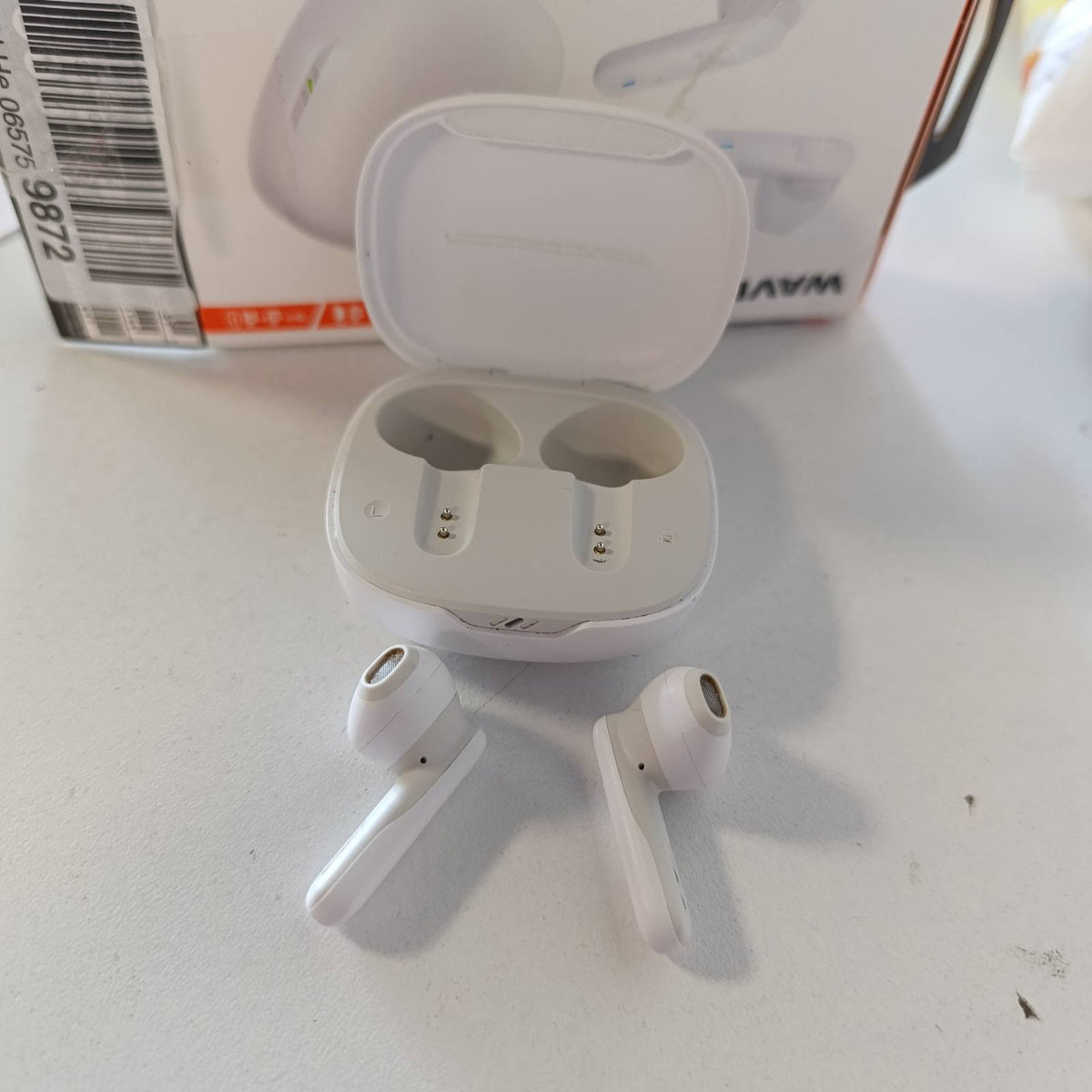276216 - JBL JBL Wave Flex 2, Kufje Bluetooth, 40 orë, IP54, Teknologji Smart Ambient, të Bardha