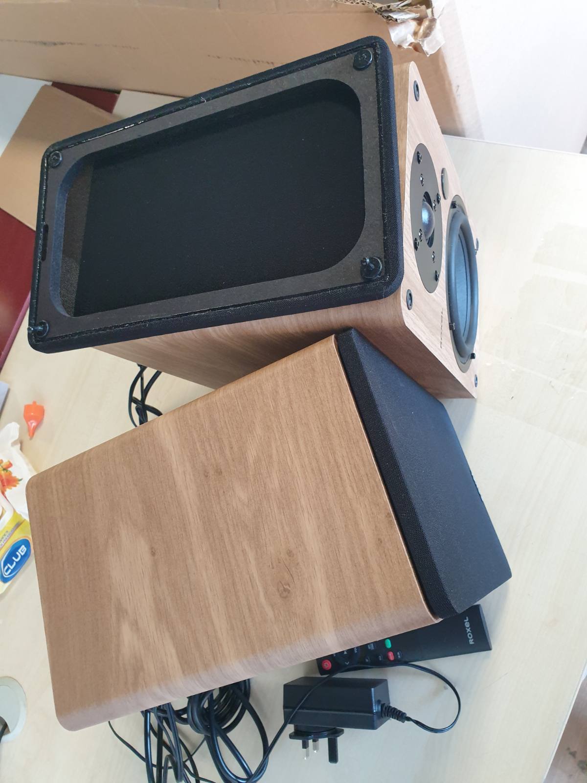 272797 - ROXEL ONYX ACTIVE – Altoparlantë për Raft Librash, Fuqi RMS 100-Vat, Transmetim pa tel BT 5.0, HDMI ARC, Kabllo altoparlanti 3-metrash, Tingull Dinamik për Filma, Muzikë, Zyrë, Kinema në Shtëpi (Lisi)