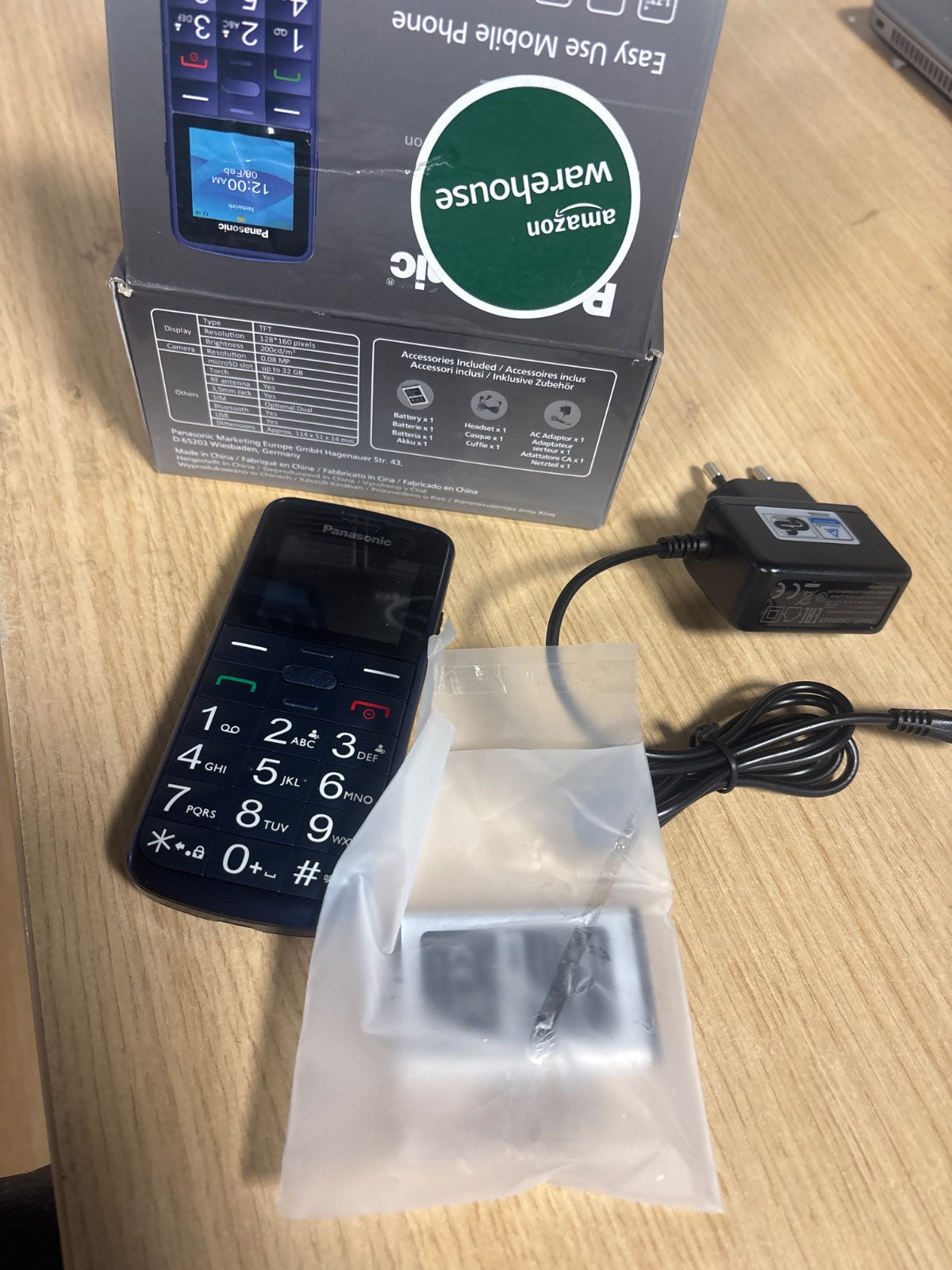 292915 - PANASONIC KX-TU110EXC, Telefon 2G për të Moshuar (Dy Karta SIM, Funksion me Fener, Butona të Mëdhenj, I Përputhshëm me Aparatin e Dëgjimit, Funksion SOS) Blu