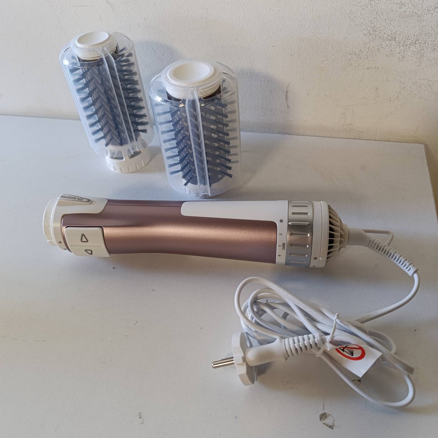 275021 - Rowenta Furçë me ajër të nxehtë rrotulluese Activ Premium Care CF9540F0, me qime natyrale, shtresë keratine kashmiri, 2 aksesorë të përfshirë, 1000W