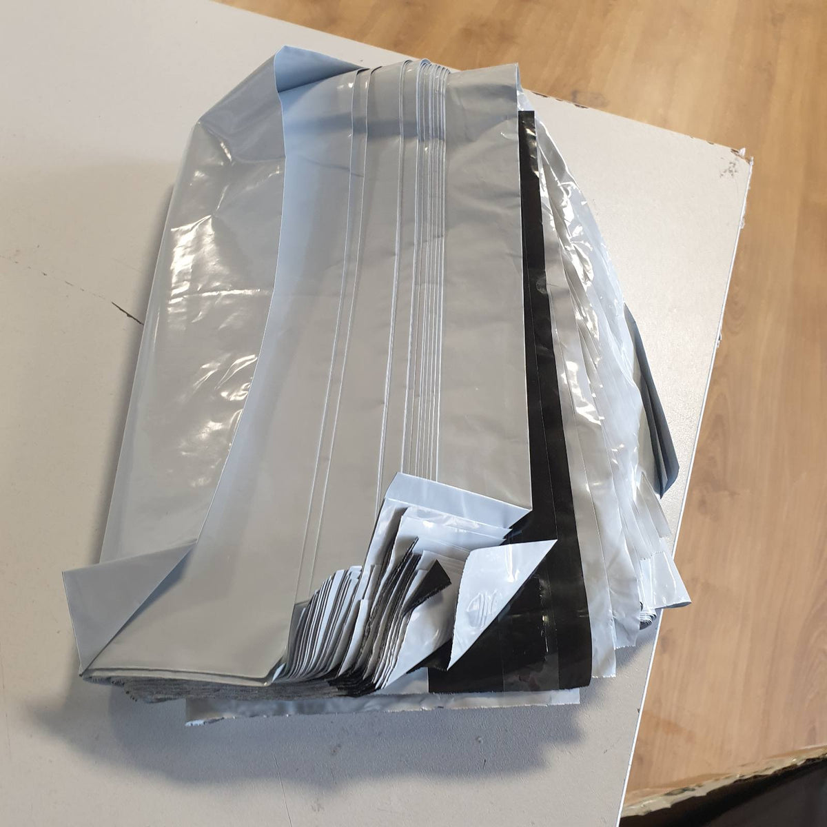 310489 - PDKKFF - 28 copë Qese të mëdha transporti 50x60cm, çanta plastike transporti me mbyllje vetëngjitëse, të errëta