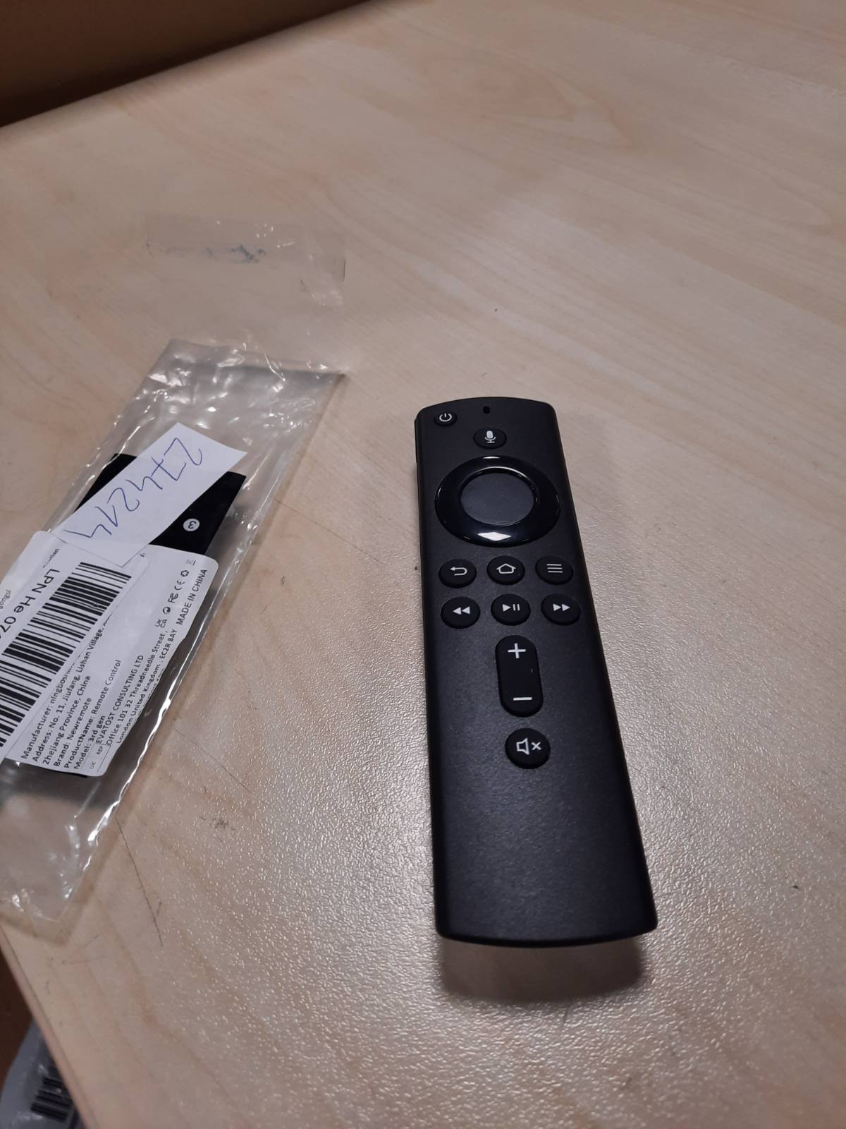 274214 - Telekomandë zëvendësuese me zë (gjenerata e 2-të), e pajtueshme me Insignia/AMZ/Cube/4K-Max
