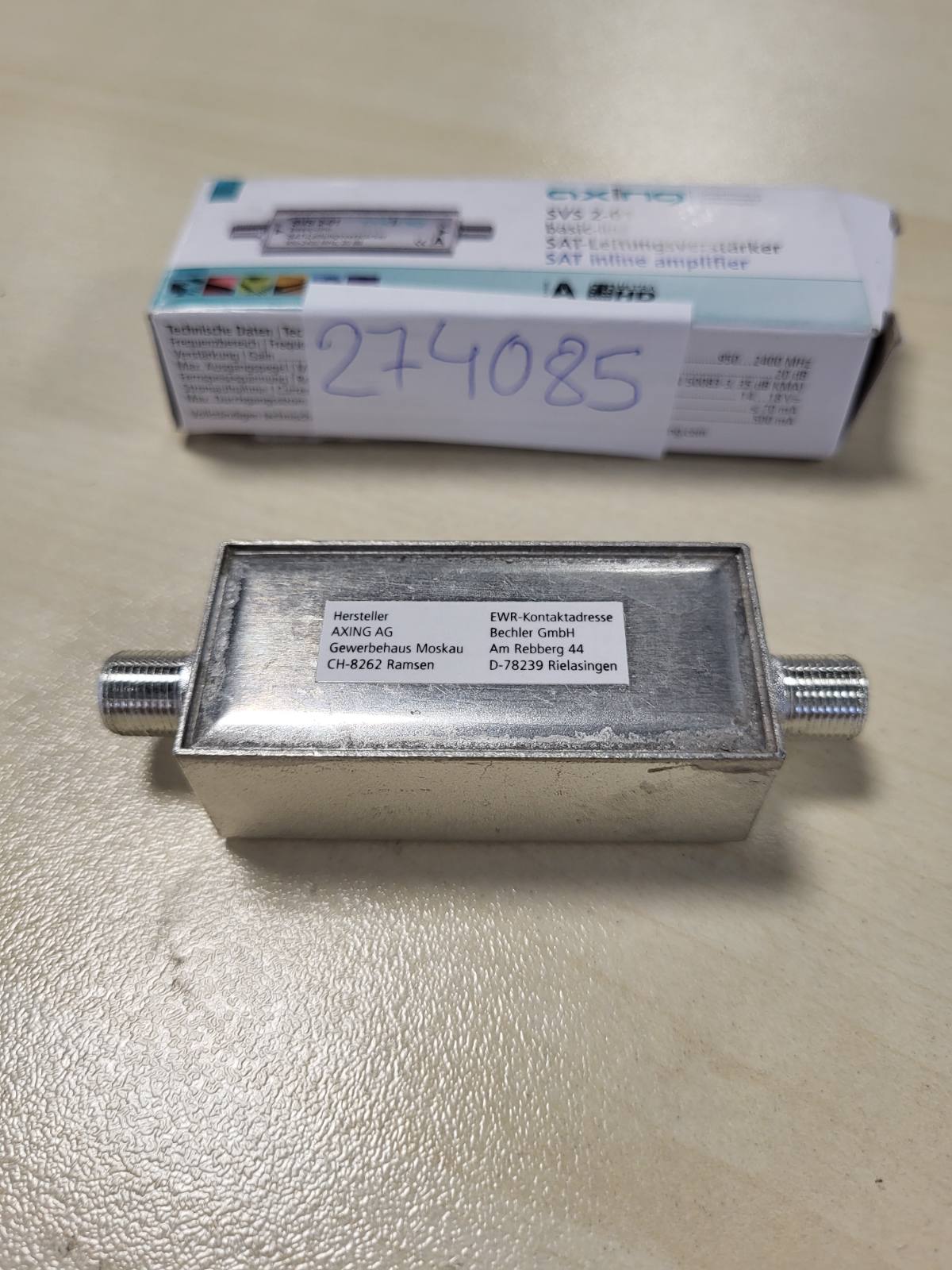 274085 - AXING Amplifikator Linjë Satelitor SVS 2-01 Inline Sat (20 dB, 950 - 2400 MHz)