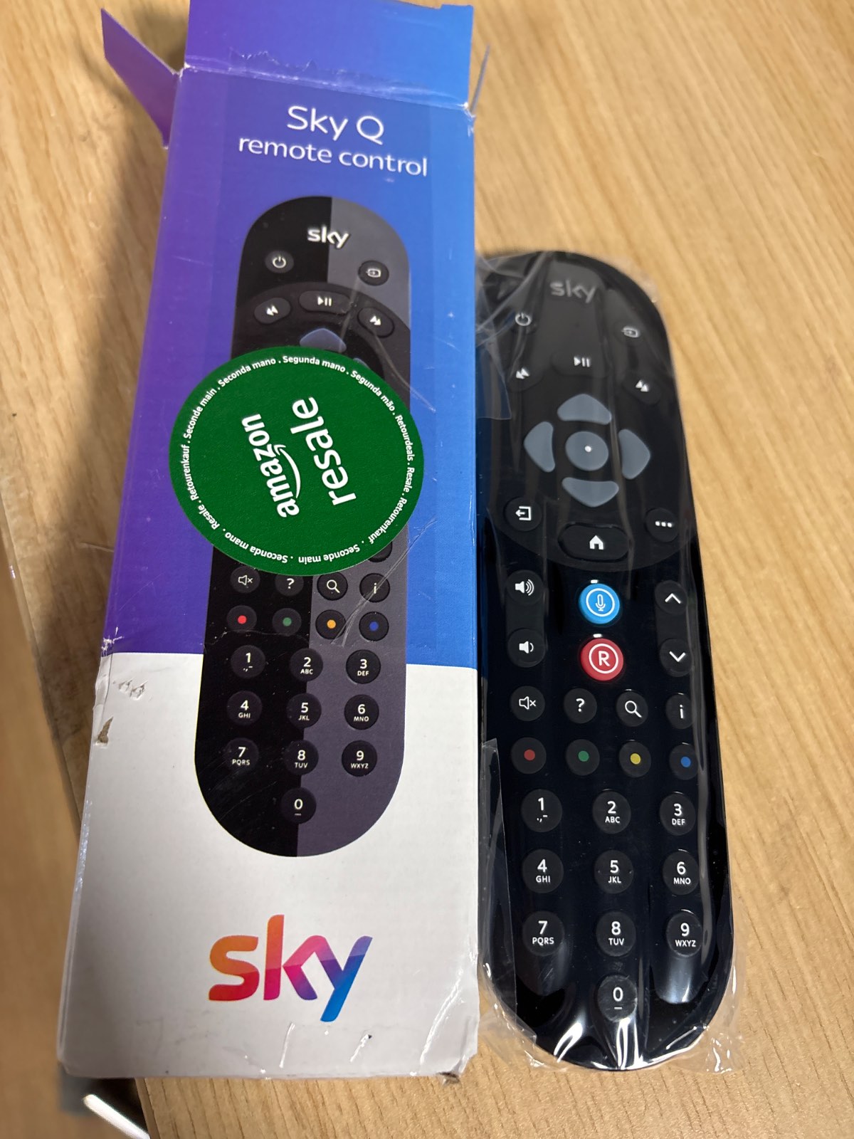 273378 - TELEKOMANDË SKY Q