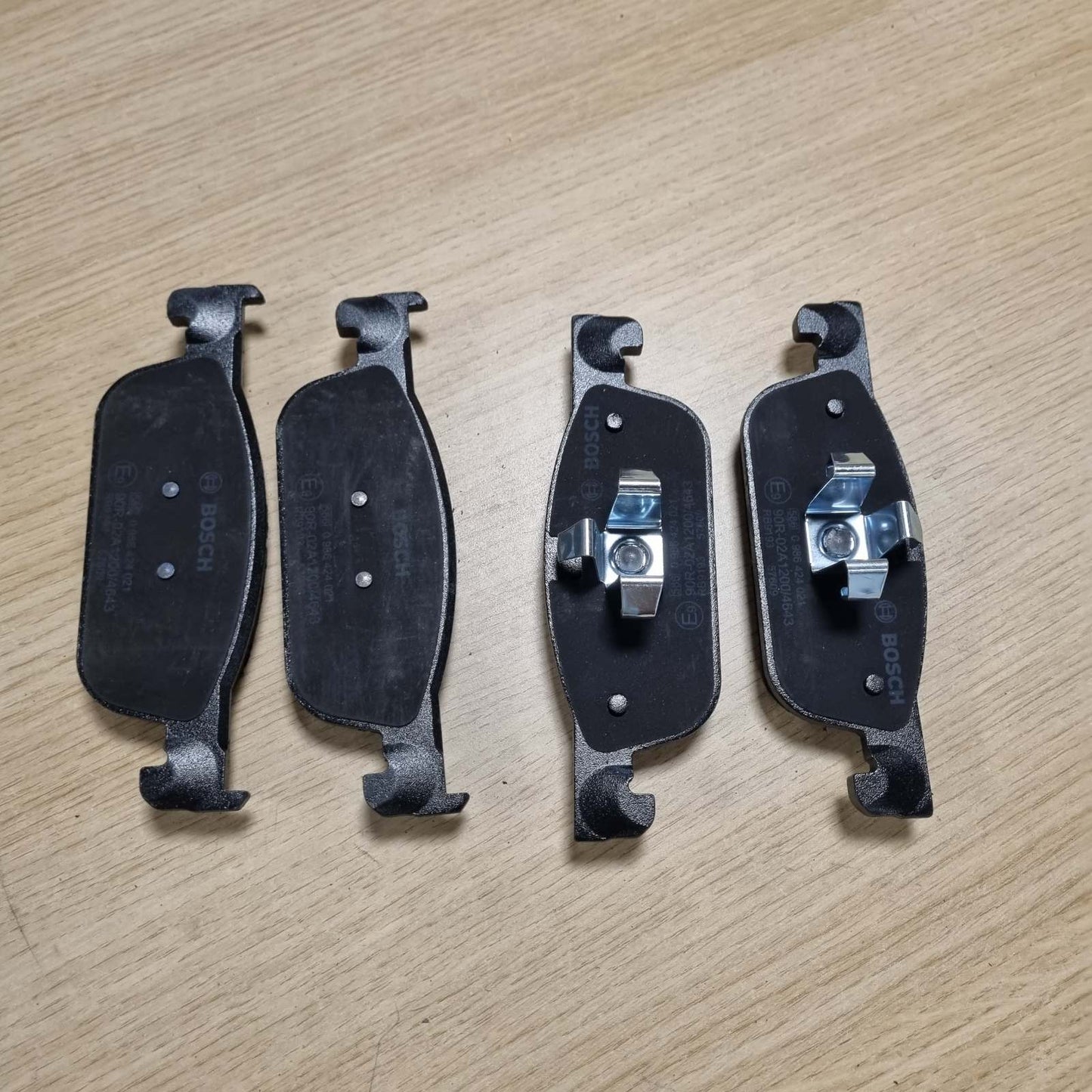 288777 - BOSCH BP2055 - Disqe freni përpara për makina, 4 disqe, ECE-R90, pa bakër, frenim të qetë me pluhur minimal