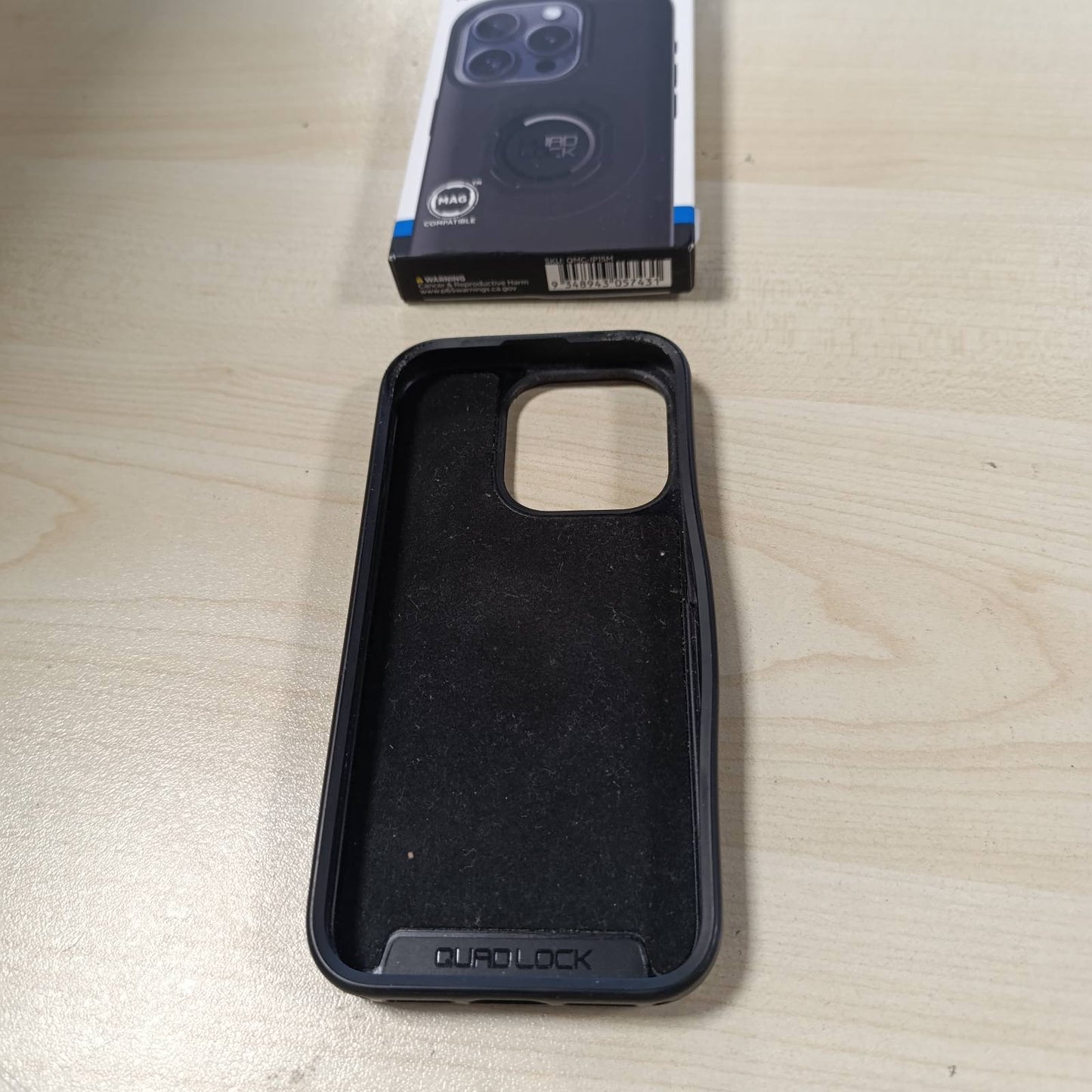 273210 - Quad Lock Mbështjellëse MAG për iPhone 15 Pro