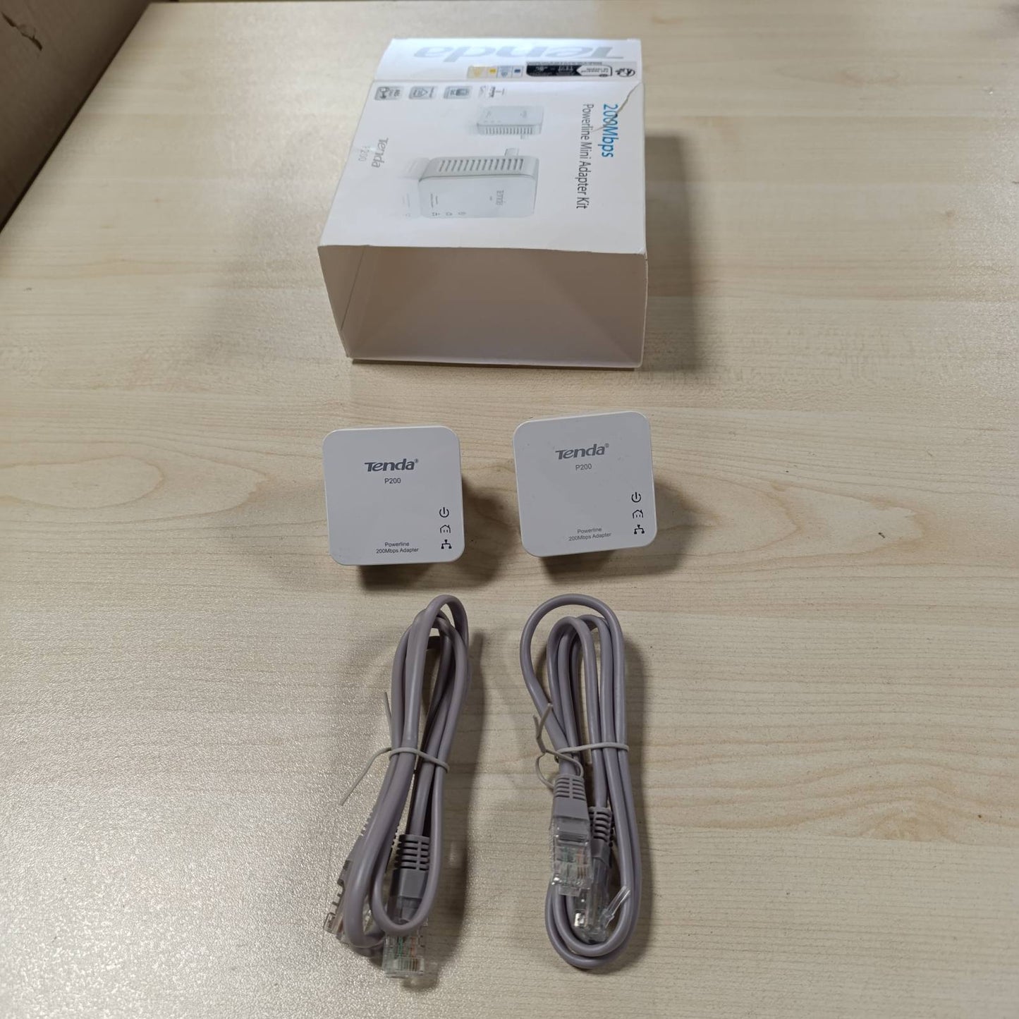 268352 - Tenda P200 Kit Powerline AV 200 Mbps, Adaptues PLC me 1 Portë Ethernet, HomePlug AV, Plug & Play, Mbulim deri në 300 m, Kursim Energjie
