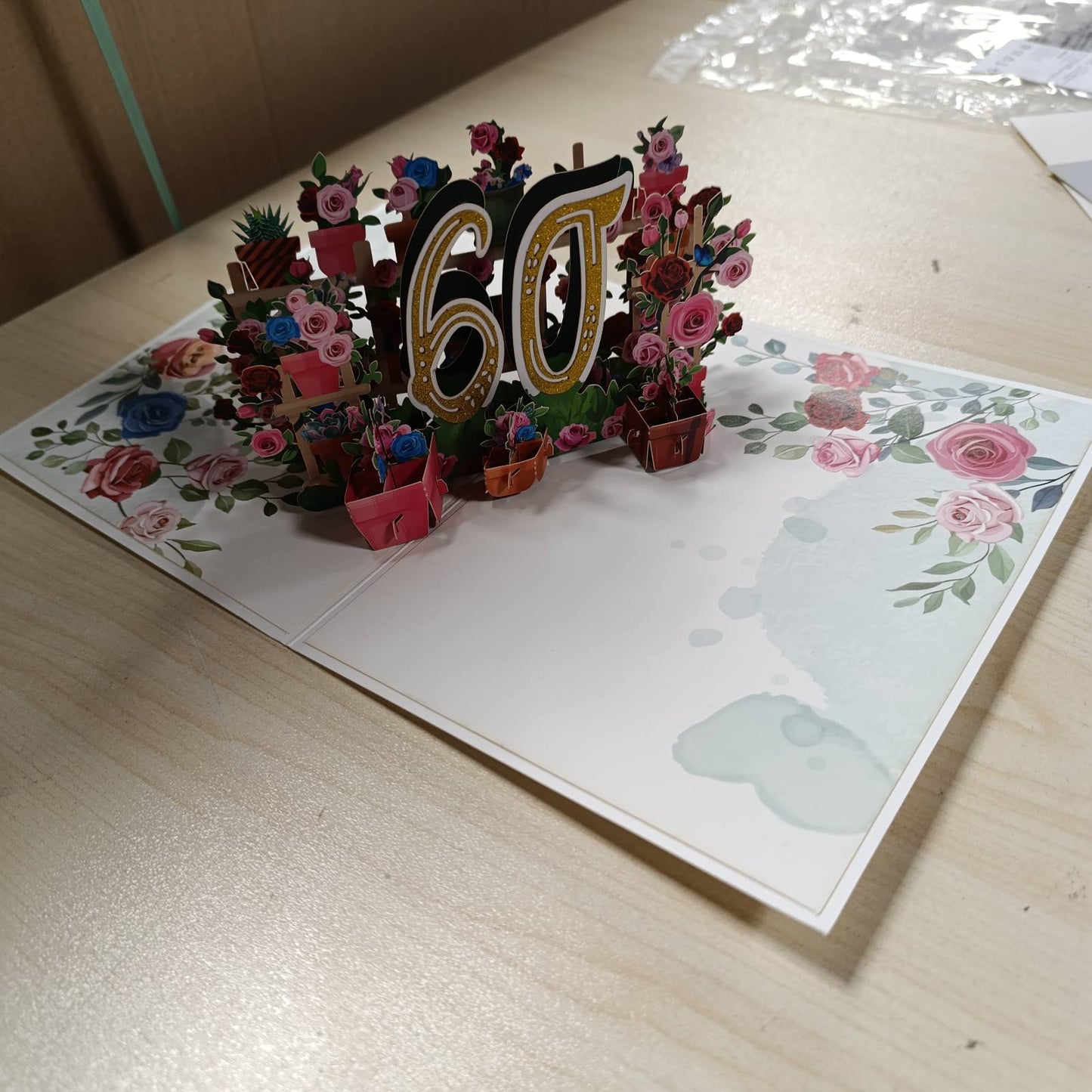 277271 - SHOWHEEL Kartë Urimi për Ditëlindjen e 60-të, Kartë 3D Pop-Up për 60-vjetorin, me Lule Pop-Up për 60-vjetorin