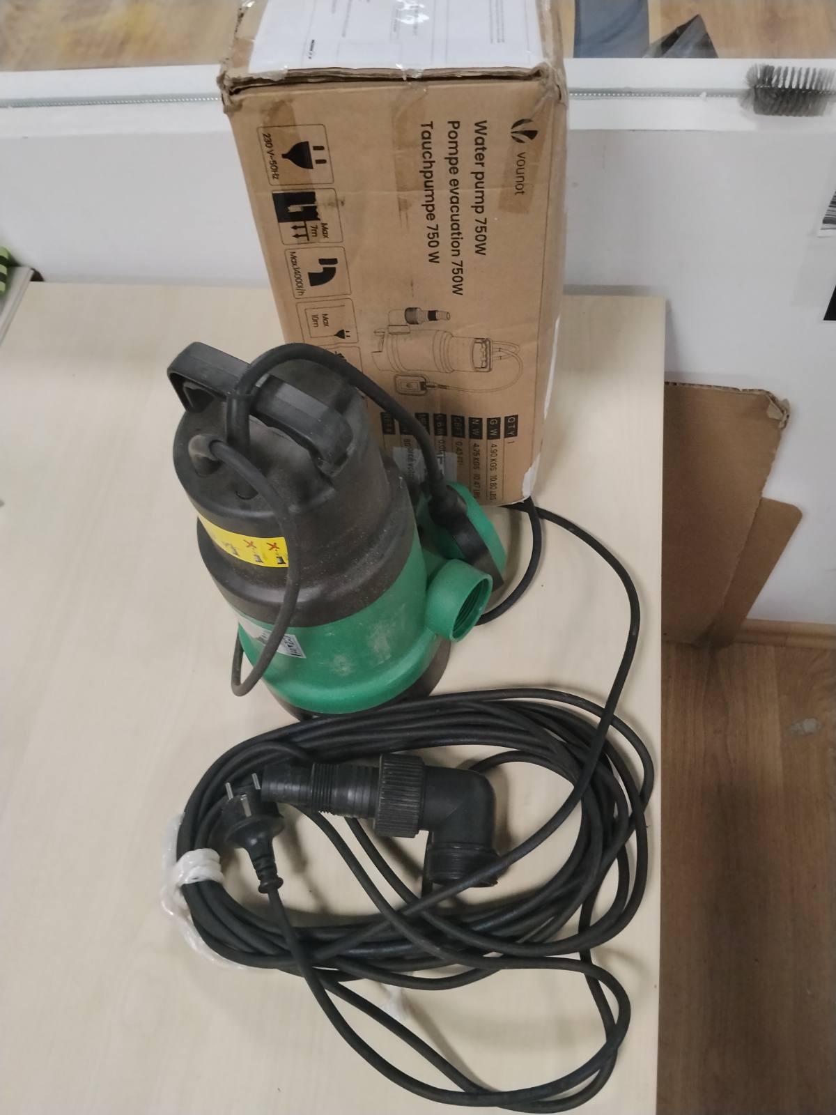 288616 - VOUNOT® Pompë zhytëse për ujë të ndotur 750W me ndërprerës notues, Maks. 14000L/H, Thellësi zhytjeje 7M