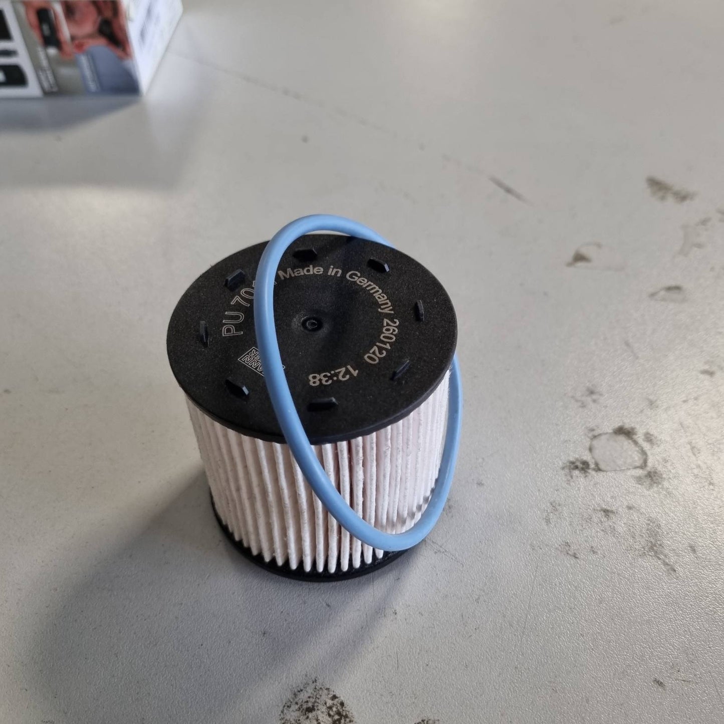 288913 - MANN-FILTER Filtër karburanti PU 7011 z për makina dhe furgonë