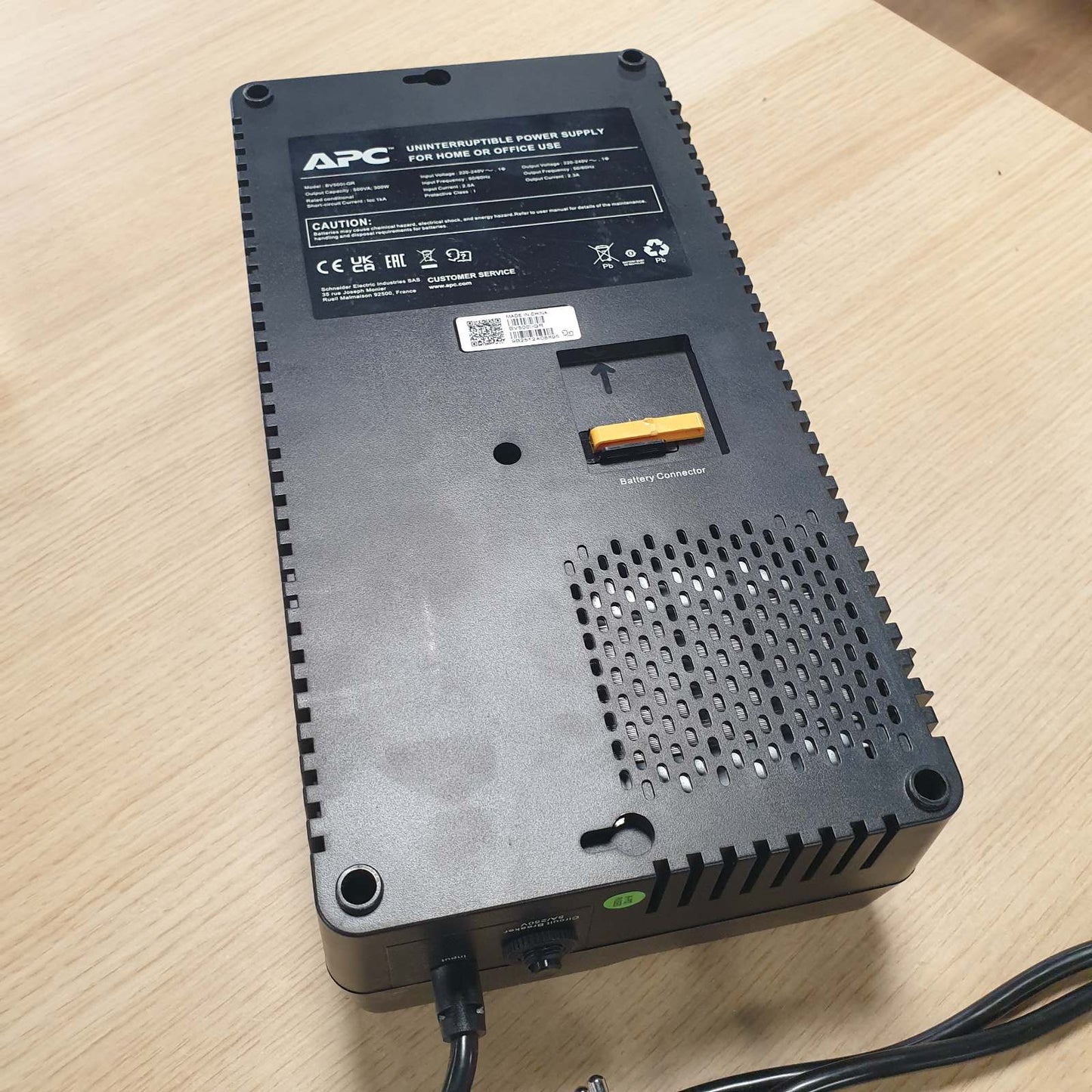 319617 - APC Easy-UPS BV500I-GR, Furnizim me energji të pandërprerë 500VA, 4 priza Schuko