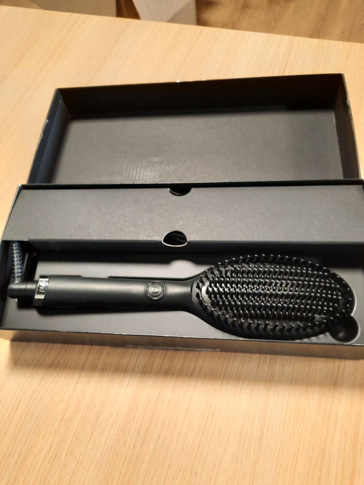 301573 - GHD Furçë e nxehtë zbutëse glide