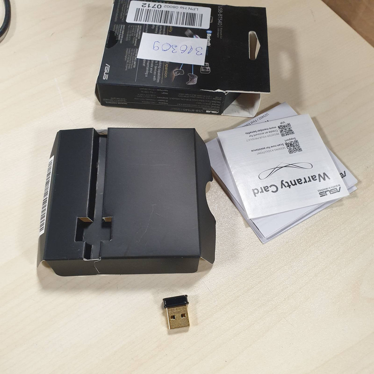 310309 - ASUS Adaptues USB-BT540 Bluetooth 5.4 Dongle